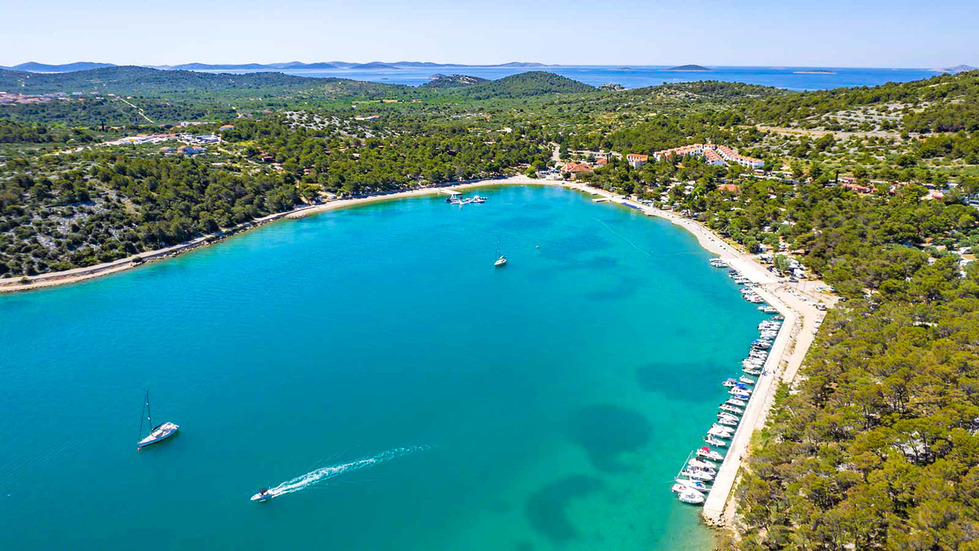 Holiday Village Jezera