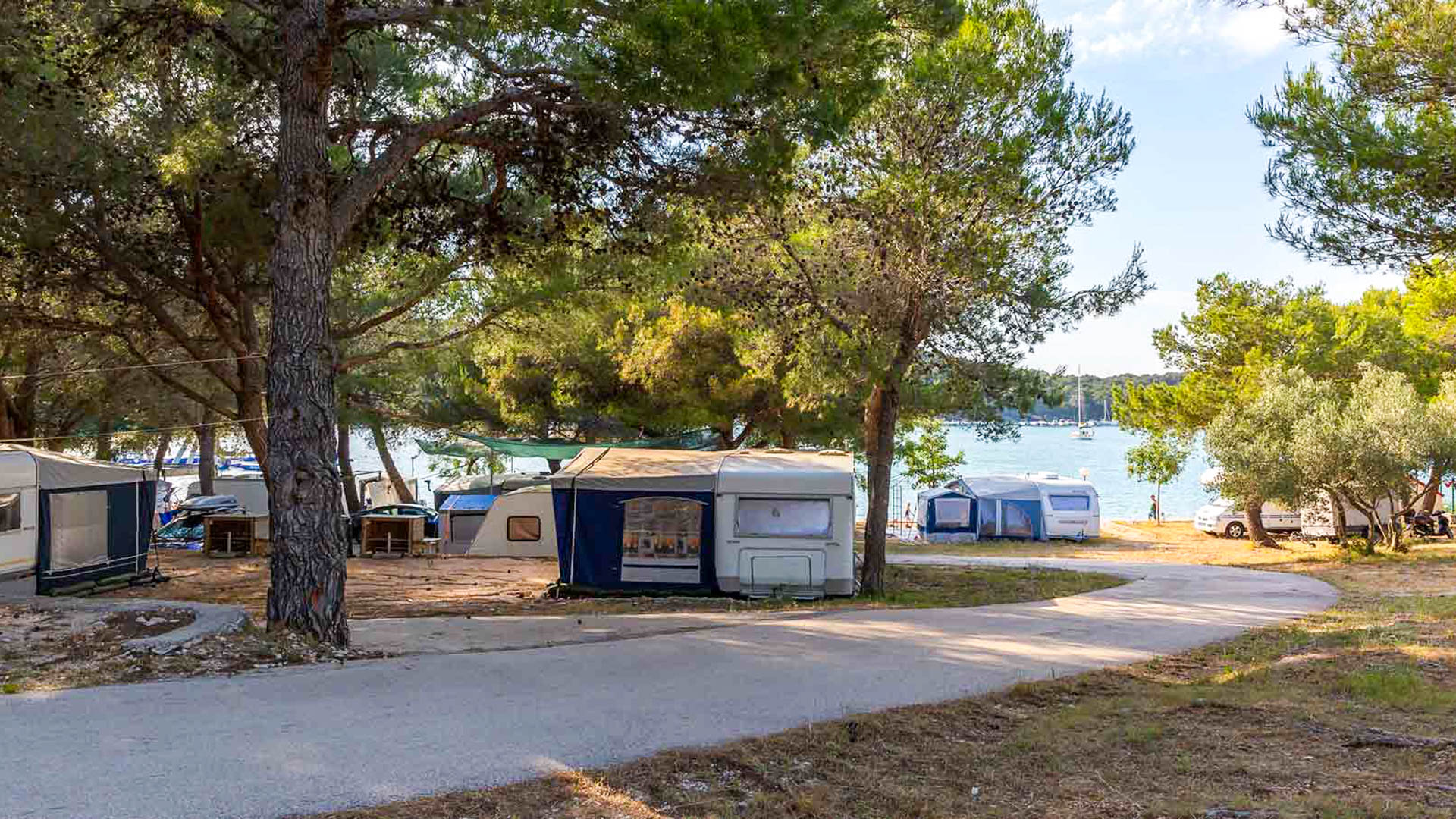 Holiday Village Jezera