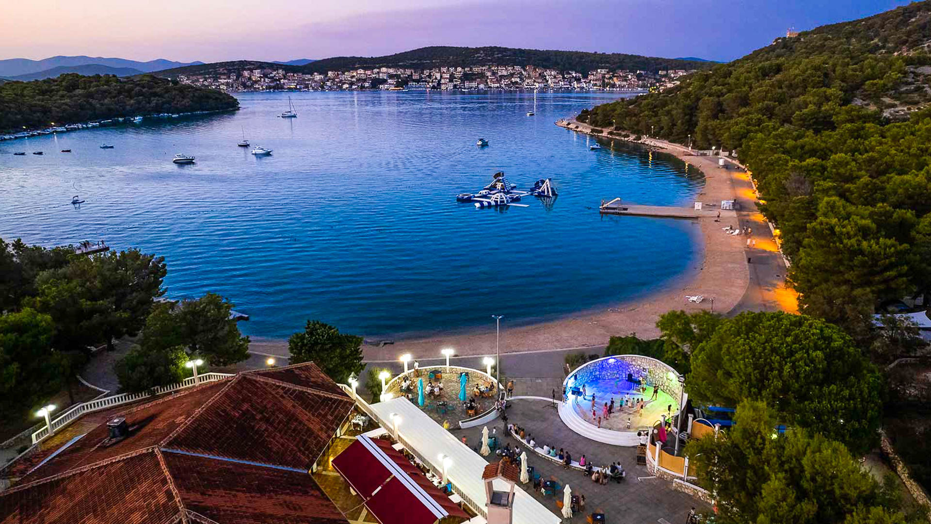 Holiday Village Jezera