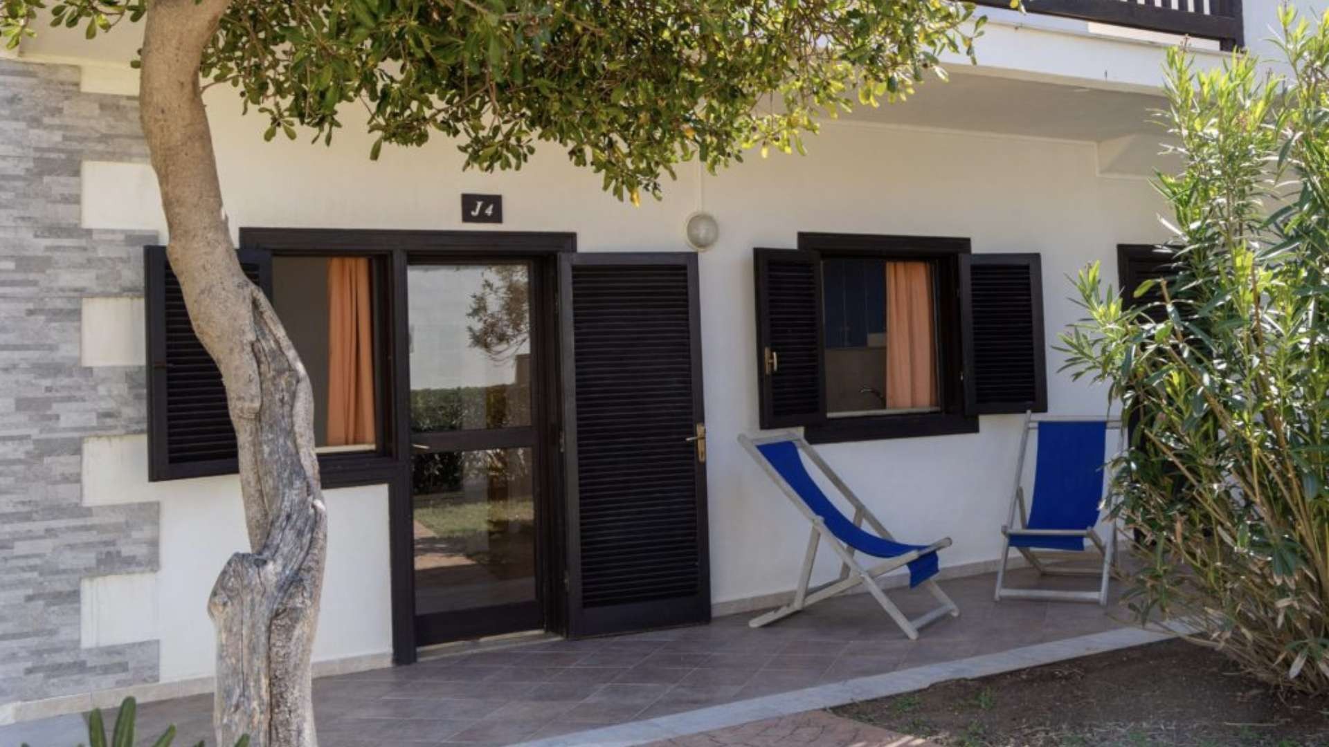 Kamarina Resort