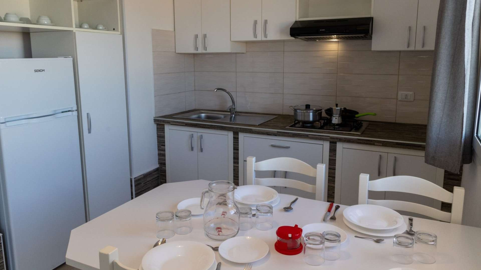 Kamarina Resort