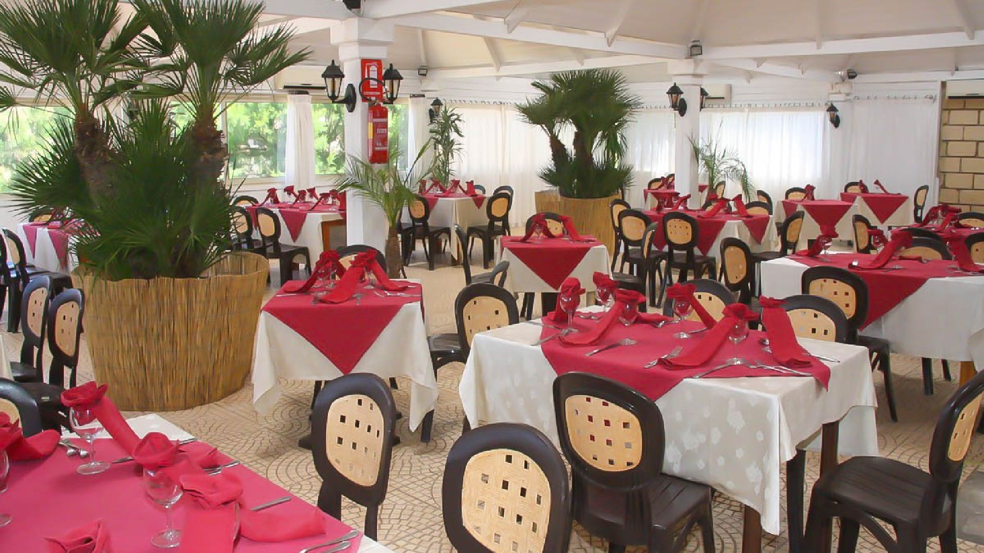 Kamarina Resort