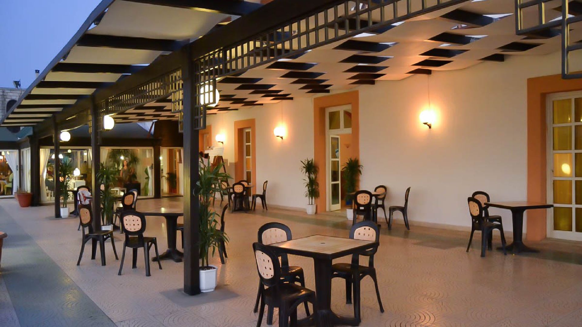 Kamarina Resort