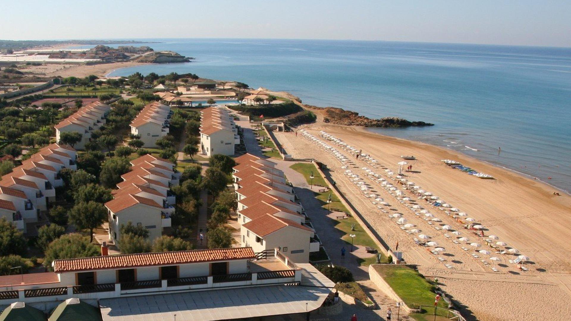 Kamarina Resort