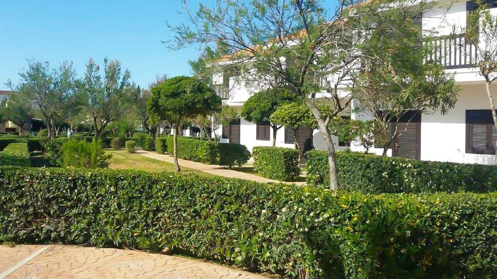 Kamarina Resort