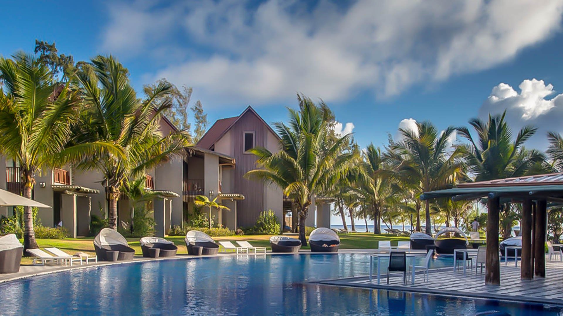 Maritim Crystals Beach Hotel