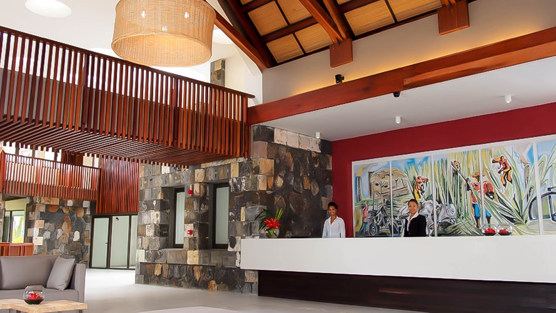 Maritim Crystals Beach Hotel