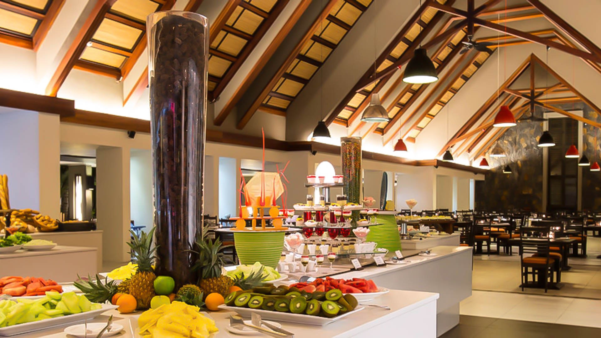 Maritim Crystals Beach Hotel