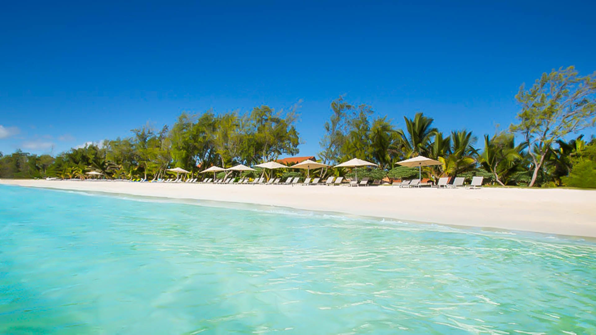 Maritim Crystals Beach Hotel