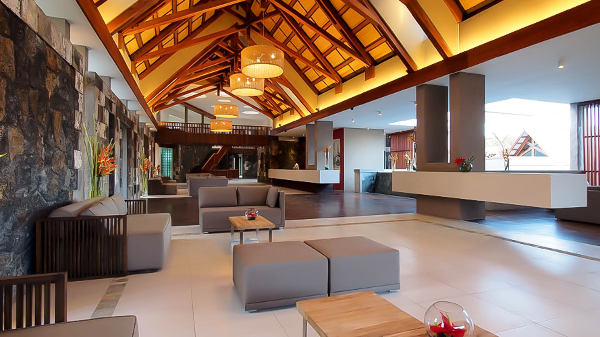 Maritim Crystals Beach Hotel