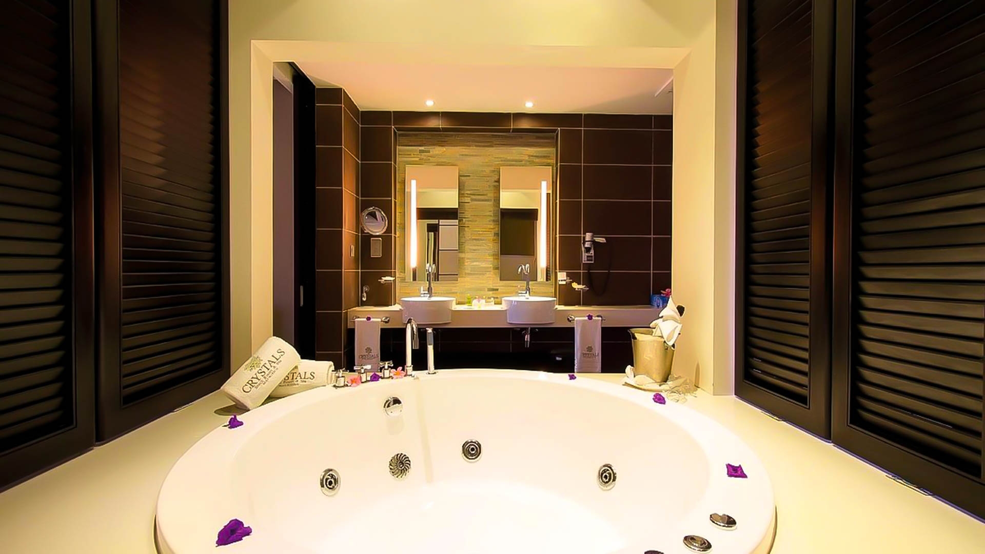 Maritim Crystals Beach Hotel