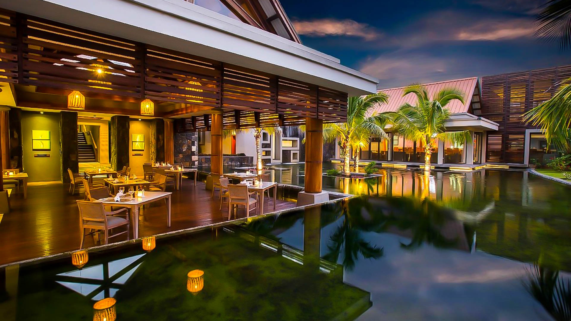 Maritim Crystals Beach Hotel