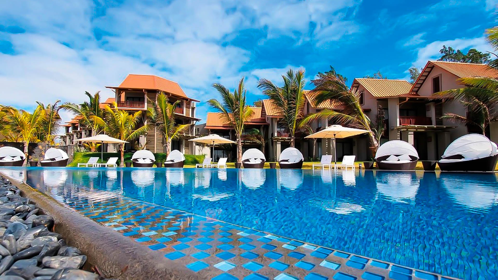 Maritim Crystals Beach Hotel