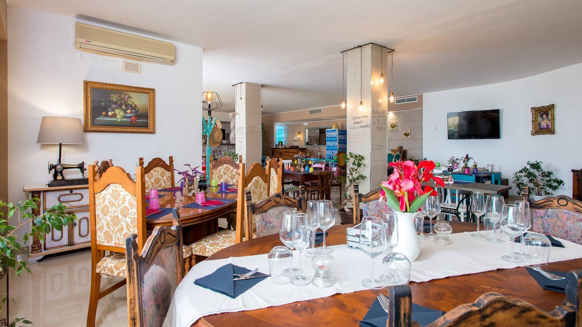Lamanna's Hotel