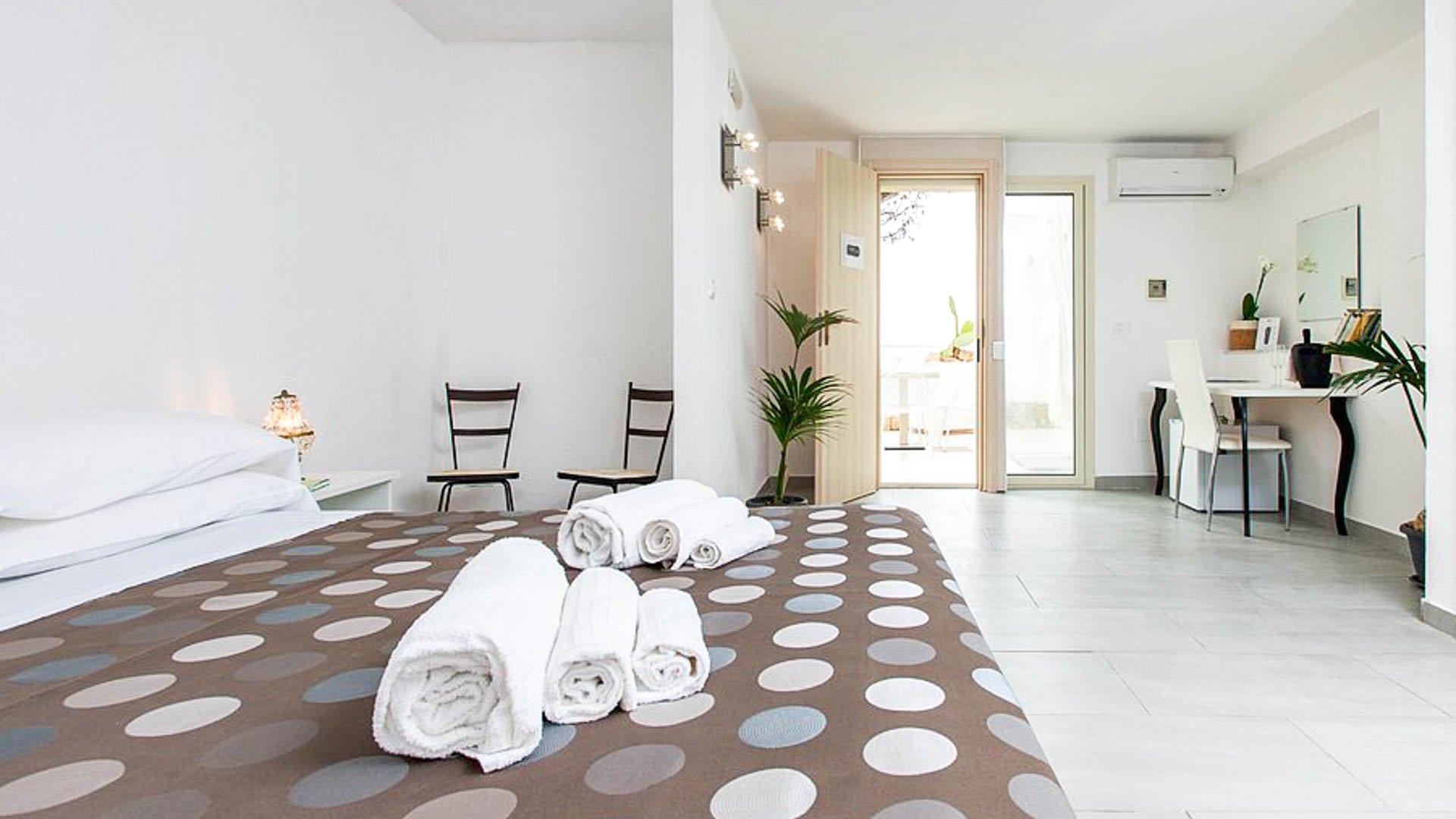 Lamanna's Hotel