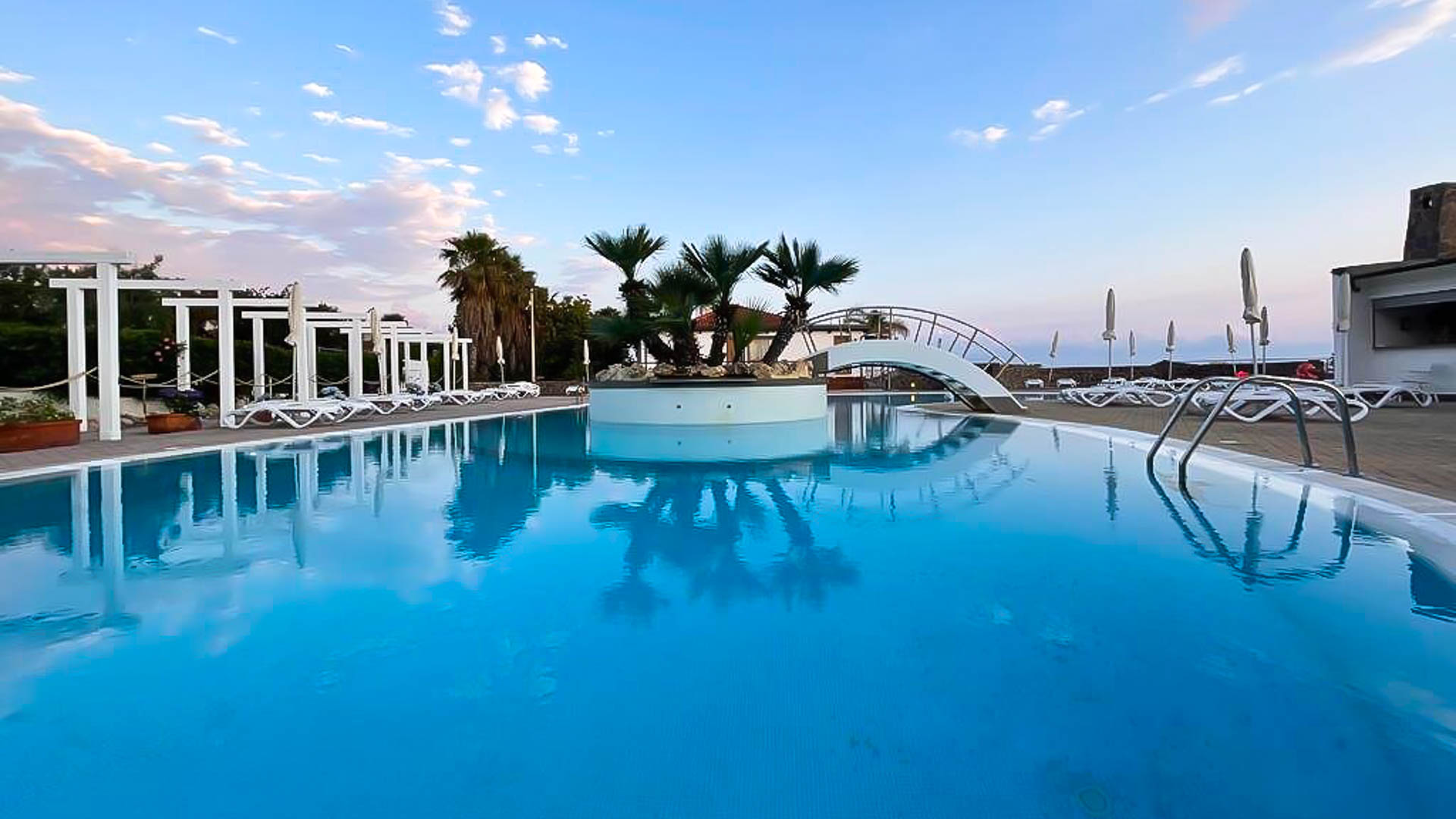 Le Mandrelle Beach Resort
