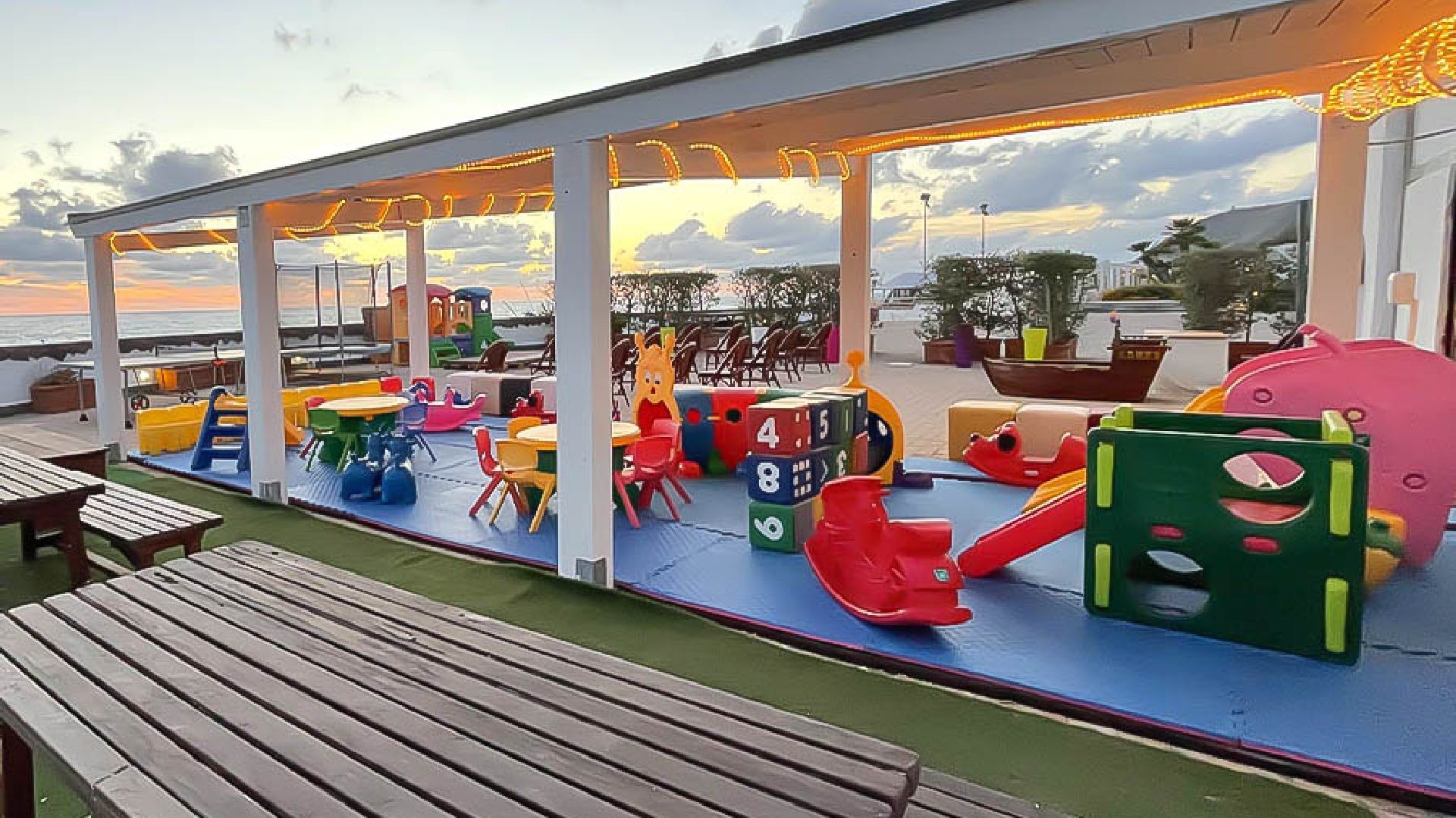 Le Mandrelle Beach Resort
