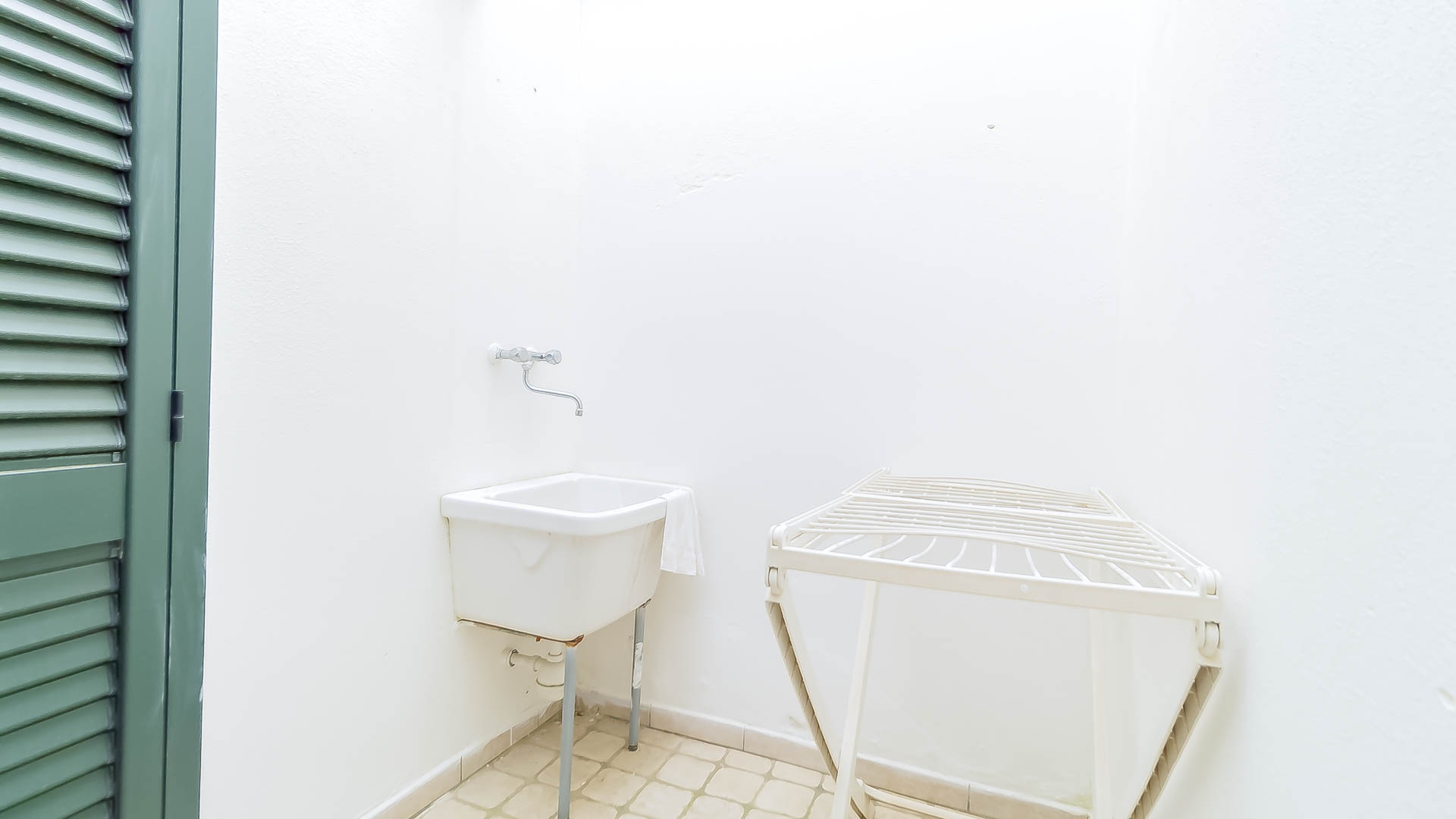 Leopardi Flat