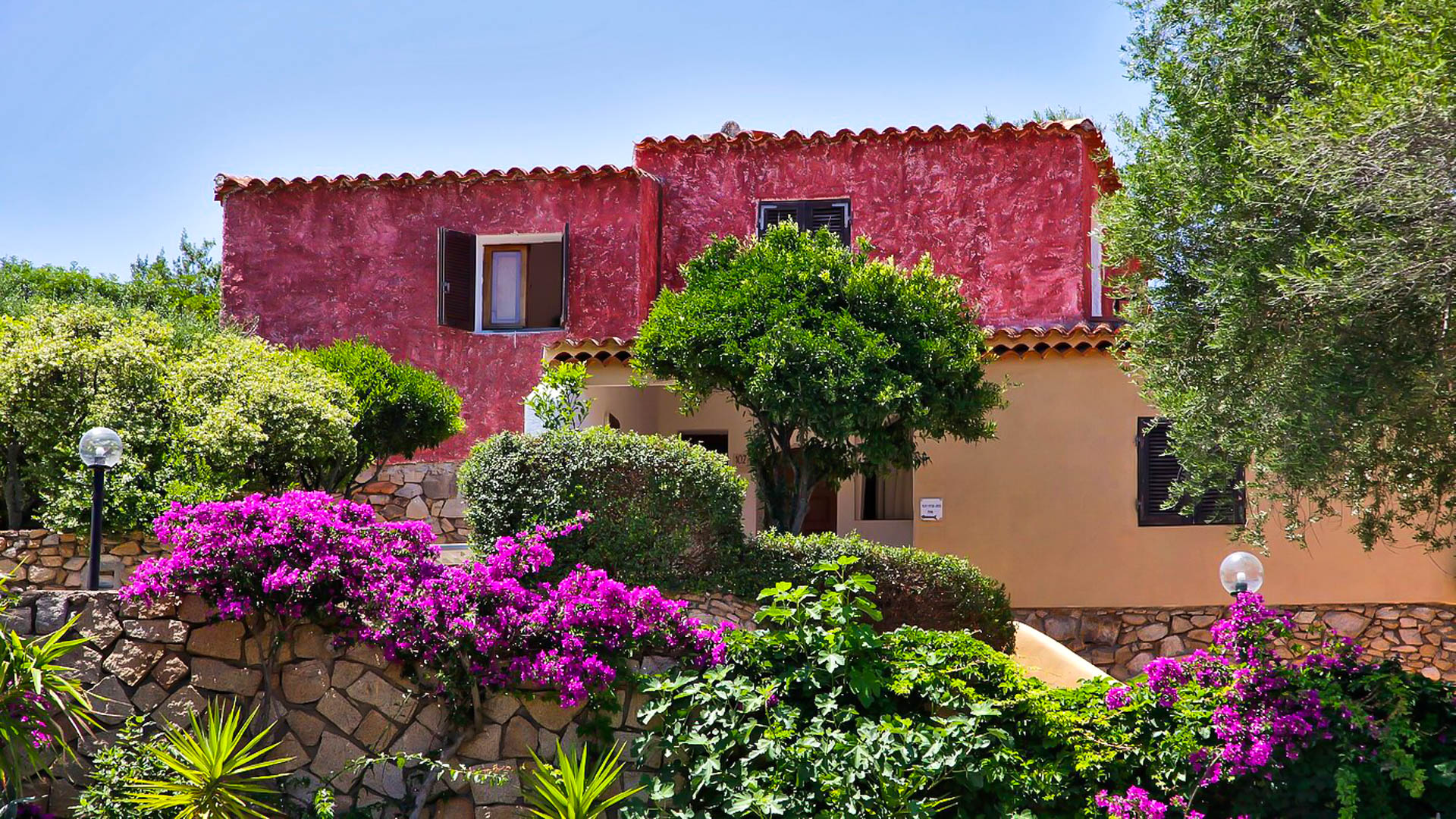 LH Altura Resort