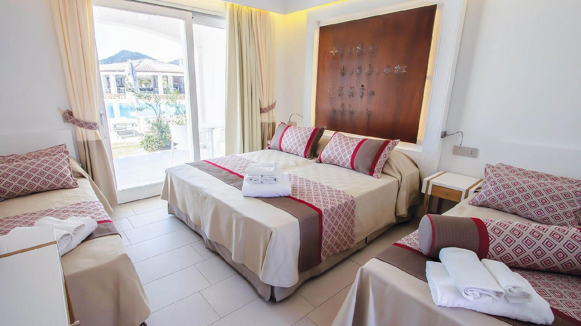 Limone Beach Resort