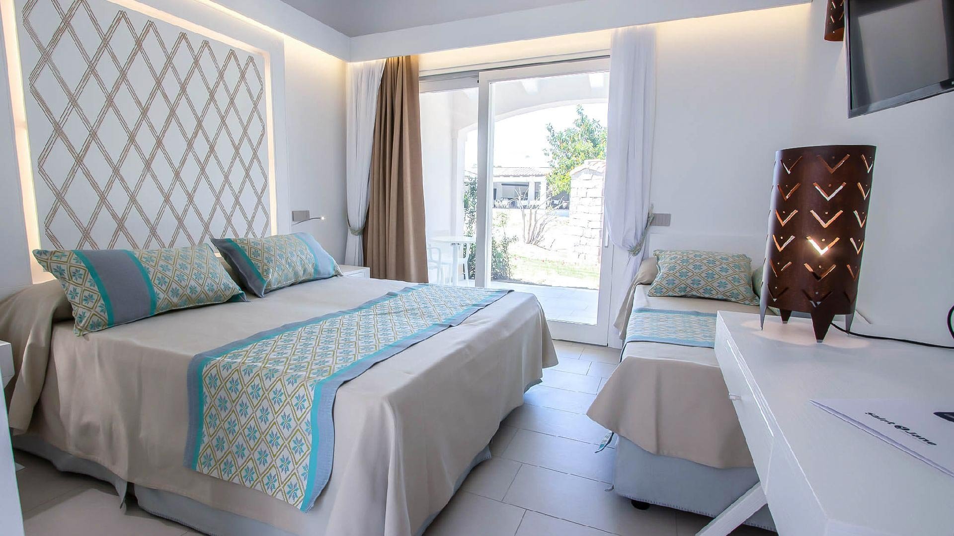 Limone Beach Resort