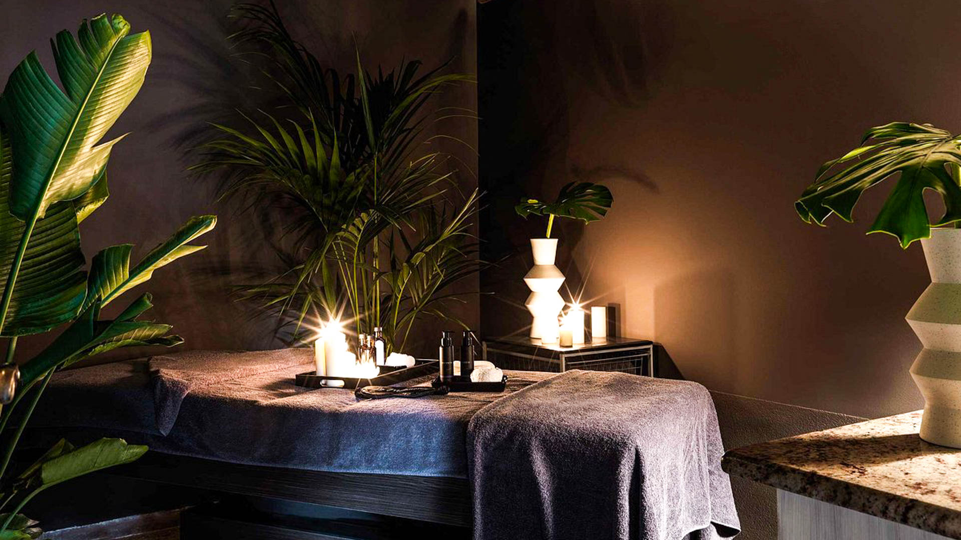 Lindian Village Curio Collection By Hilton