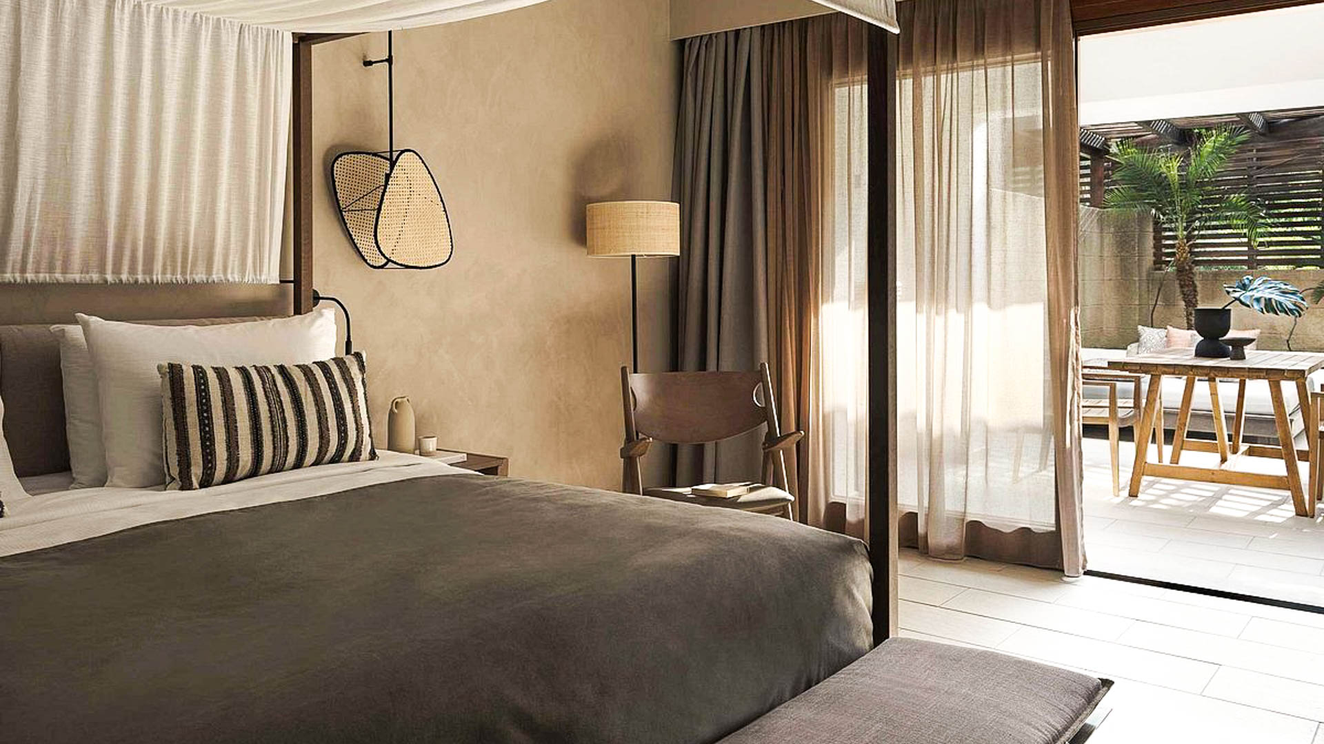 Lindian Village Curio Collection By Hilton
