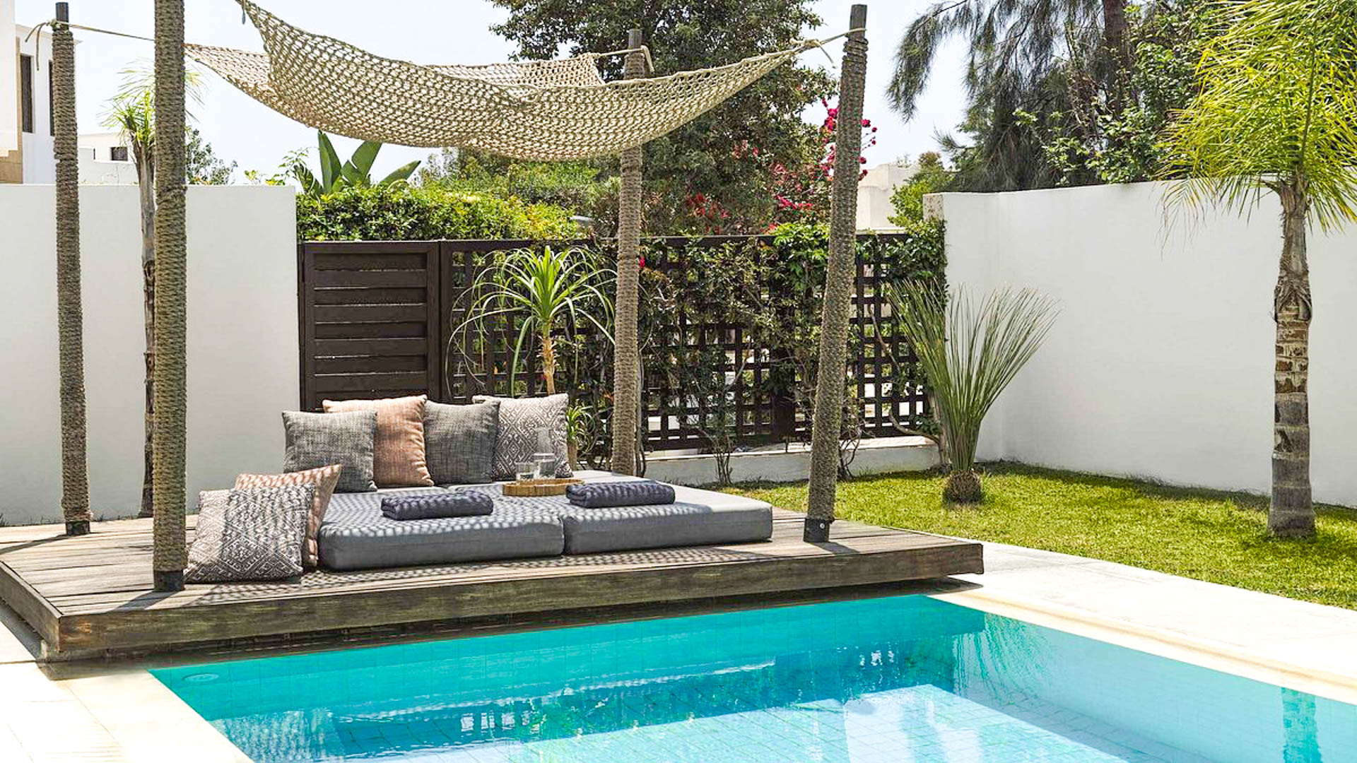 Lindian Village Curio Collection By Hilton