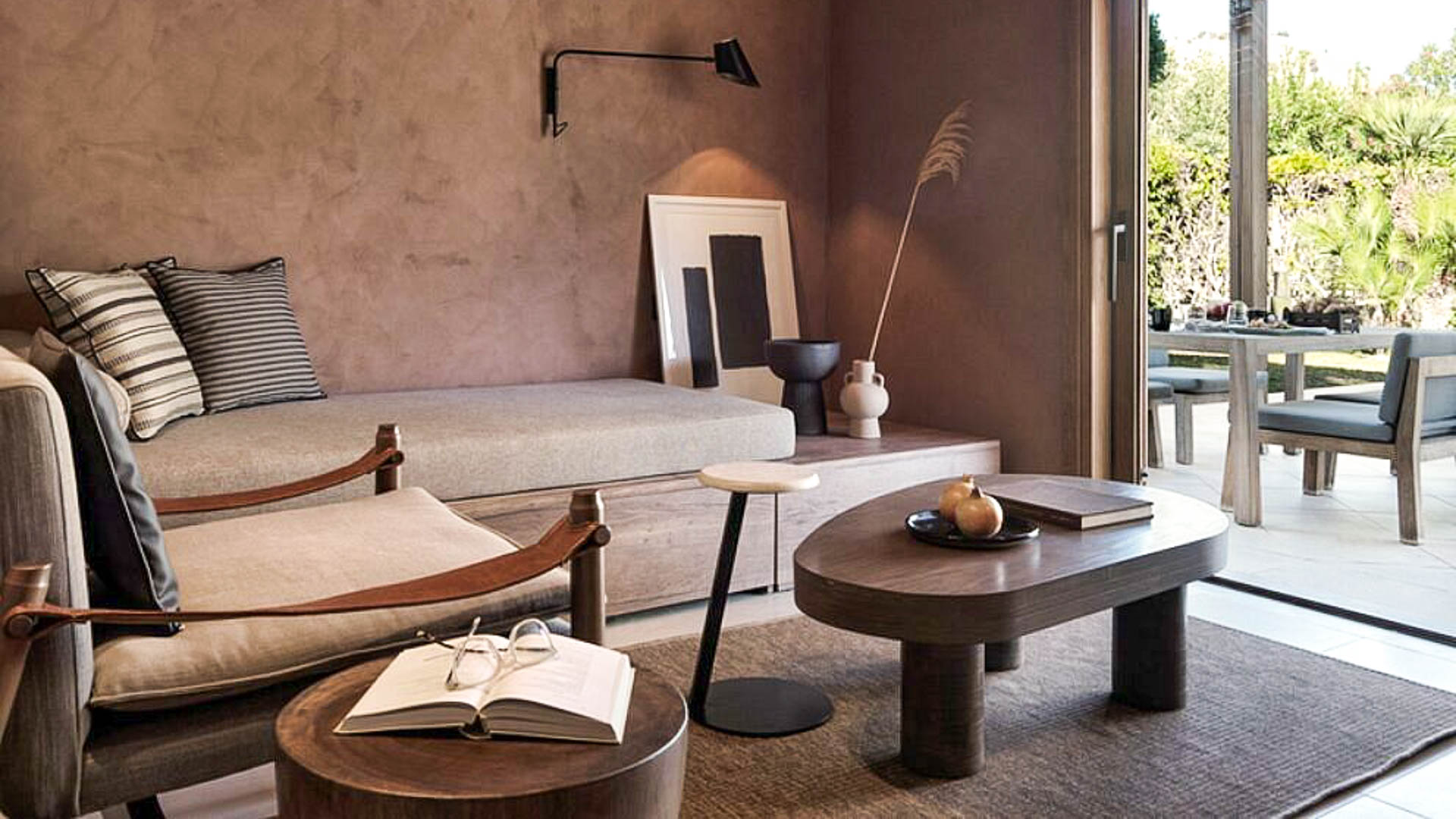 Lindian Village Curio Collection By Hilton