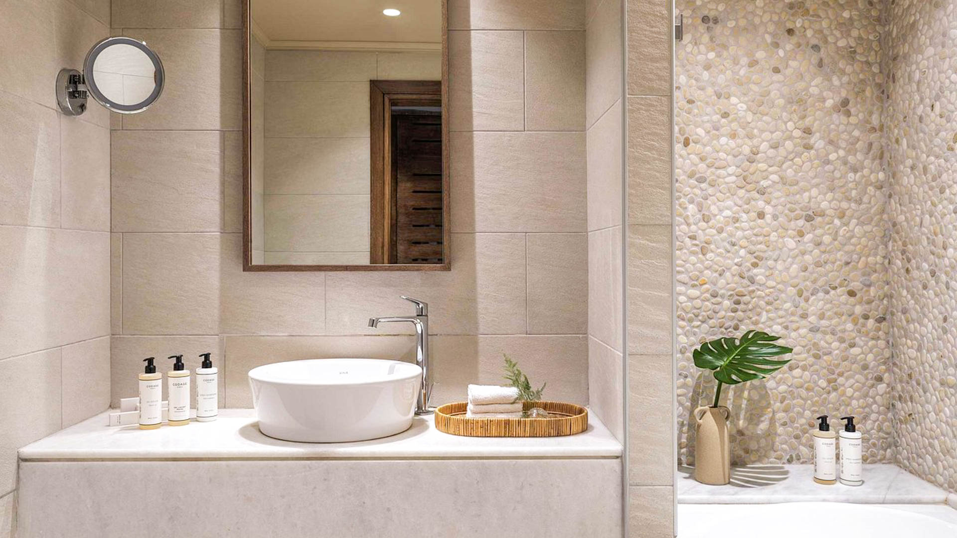 Lindian Village Curio Collection By Hilton