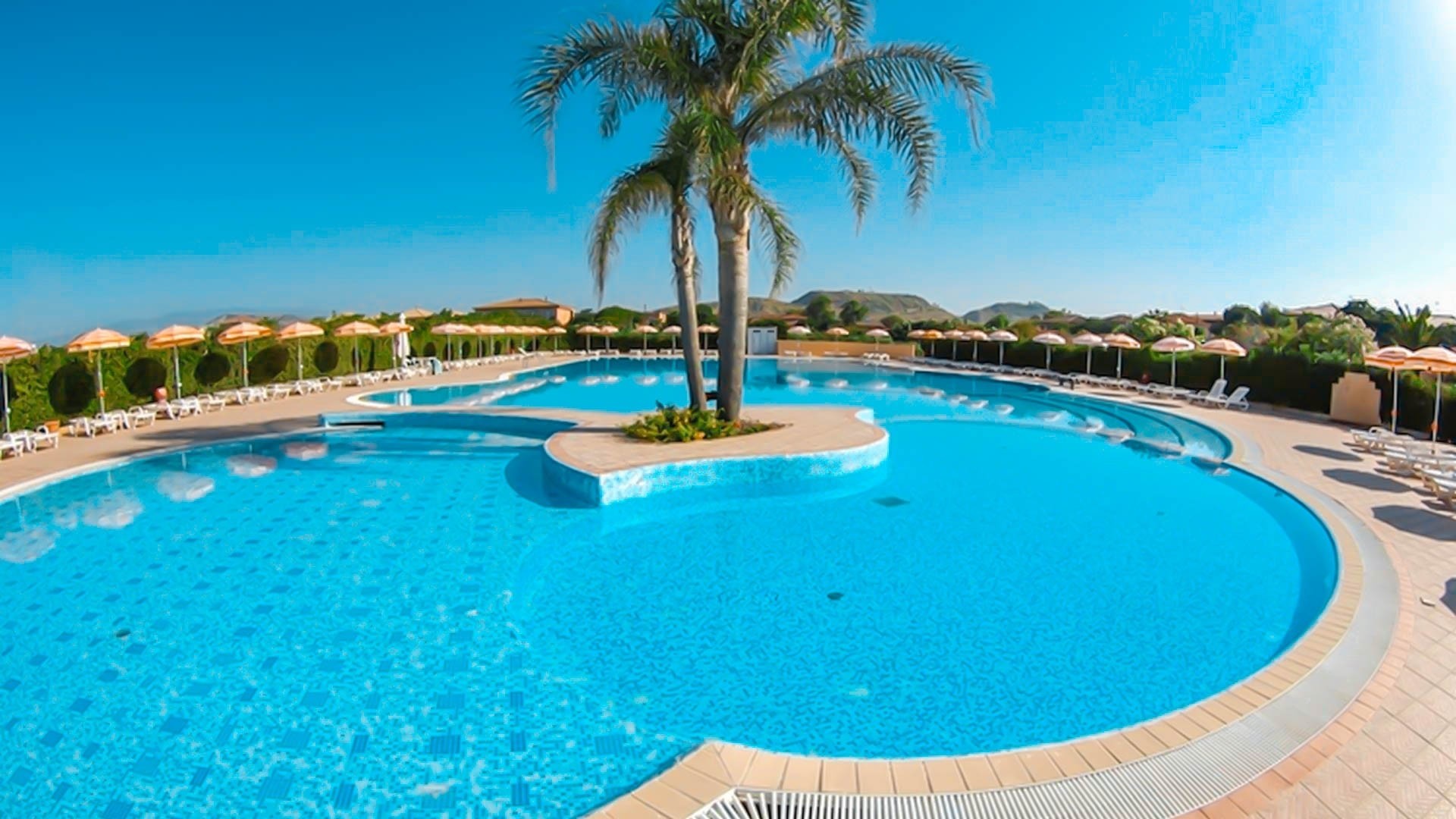 Madama Club Village
