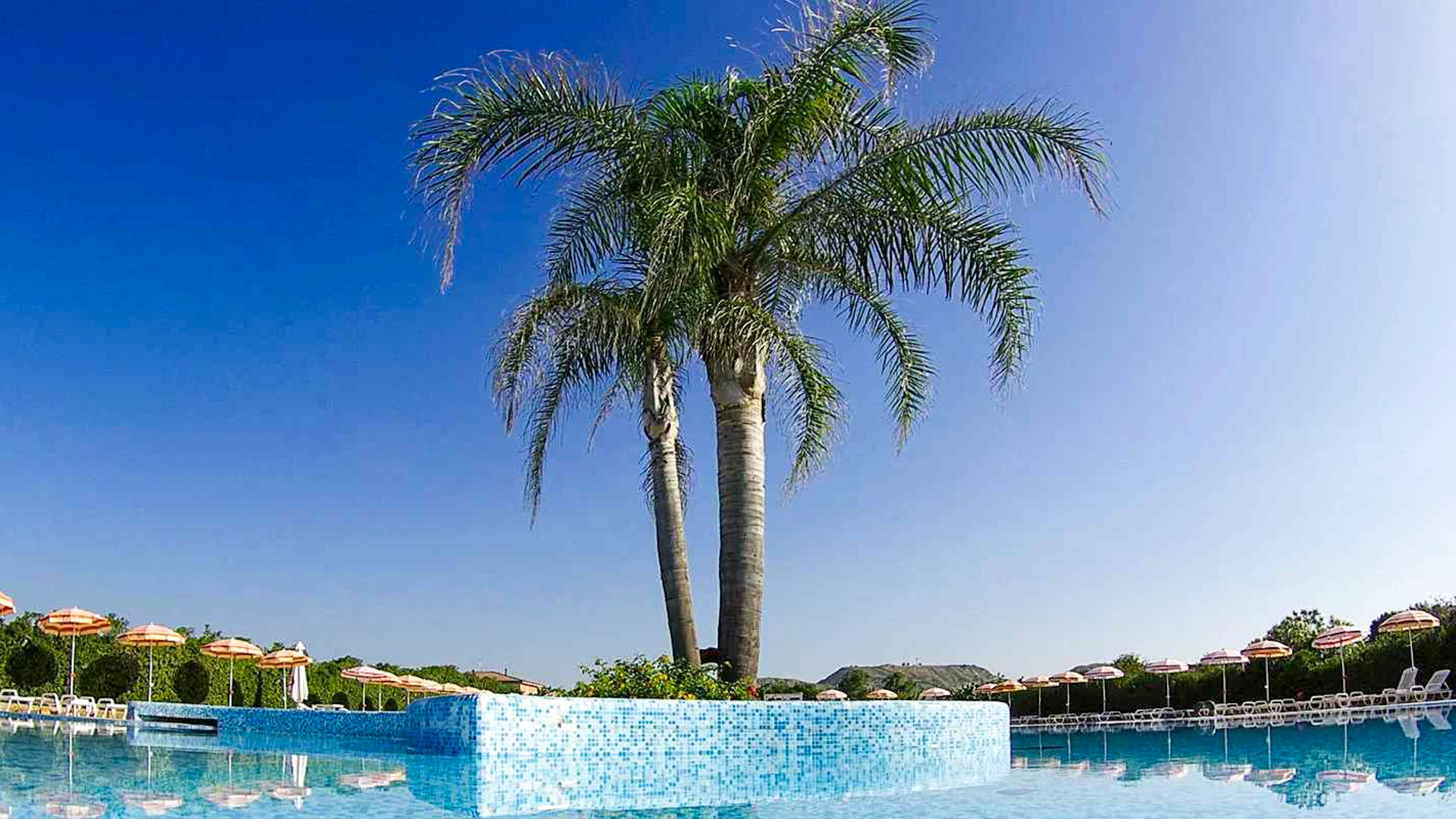 Madama Club Village
