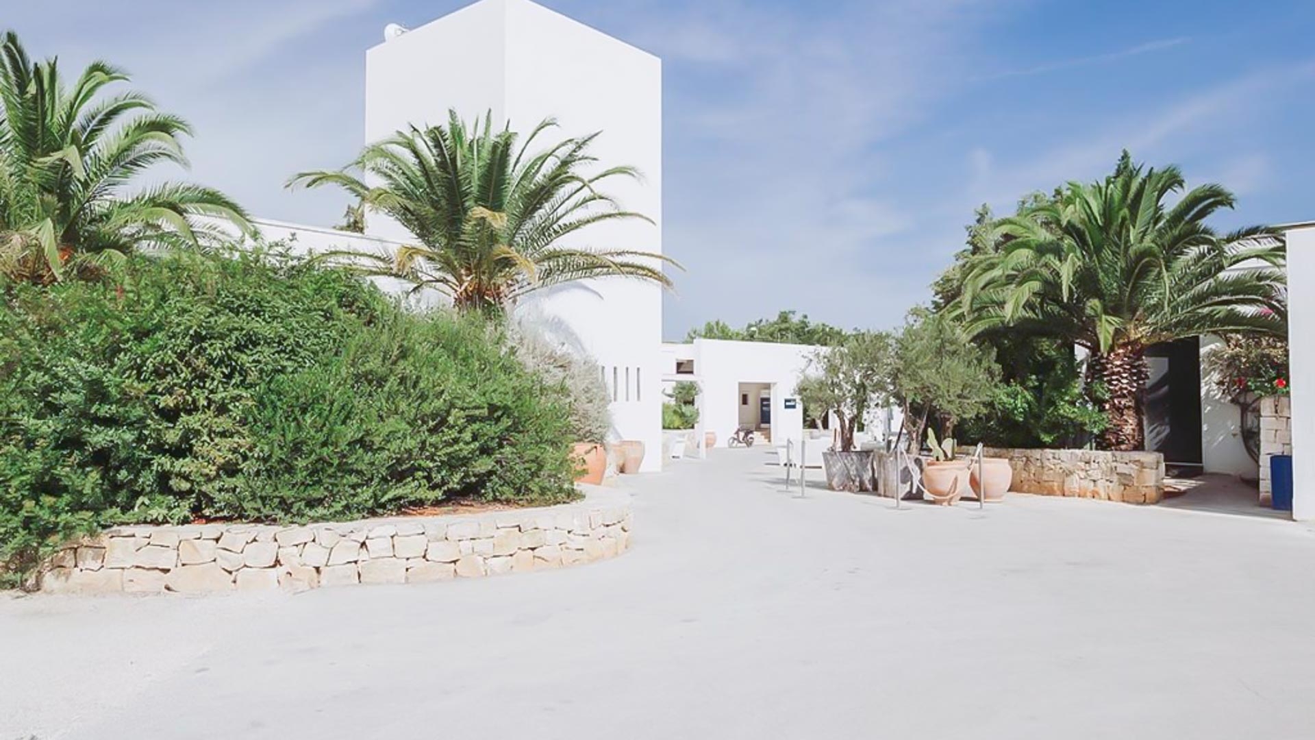 Meditur Village