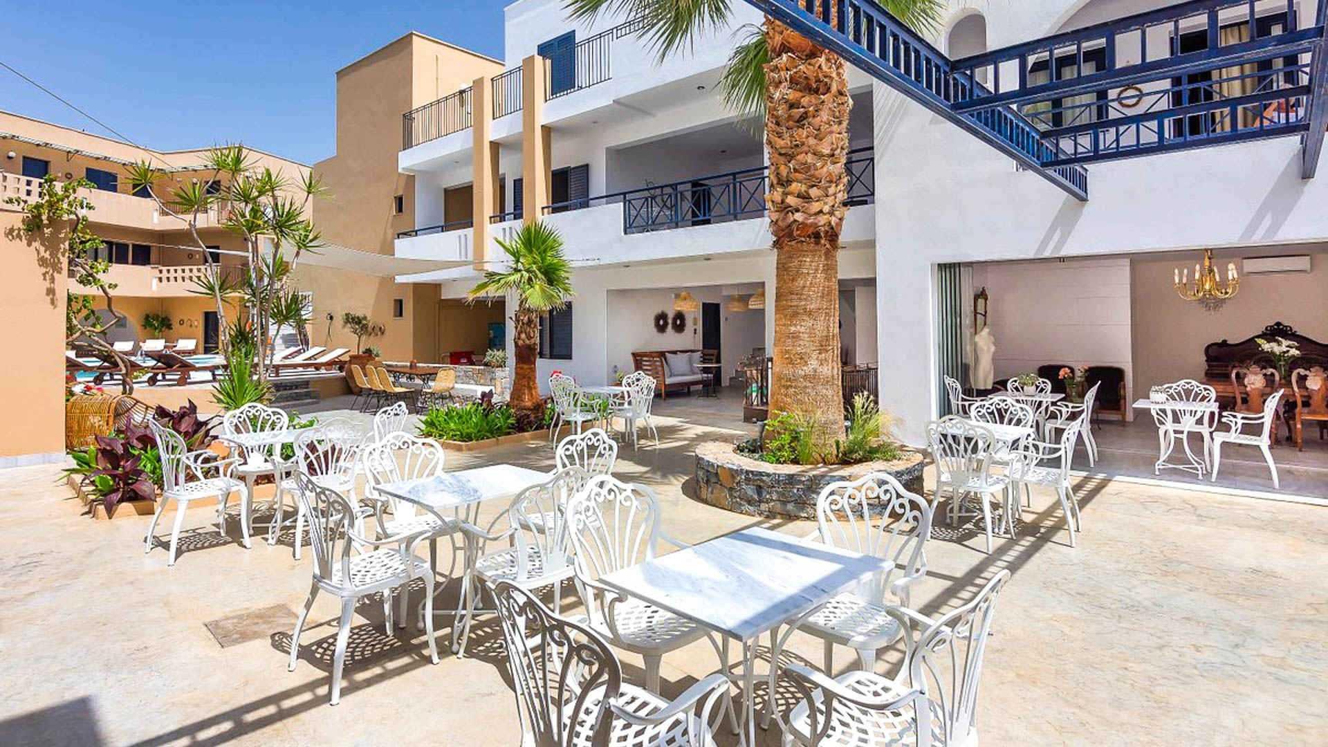 Nami Hotel & Suites