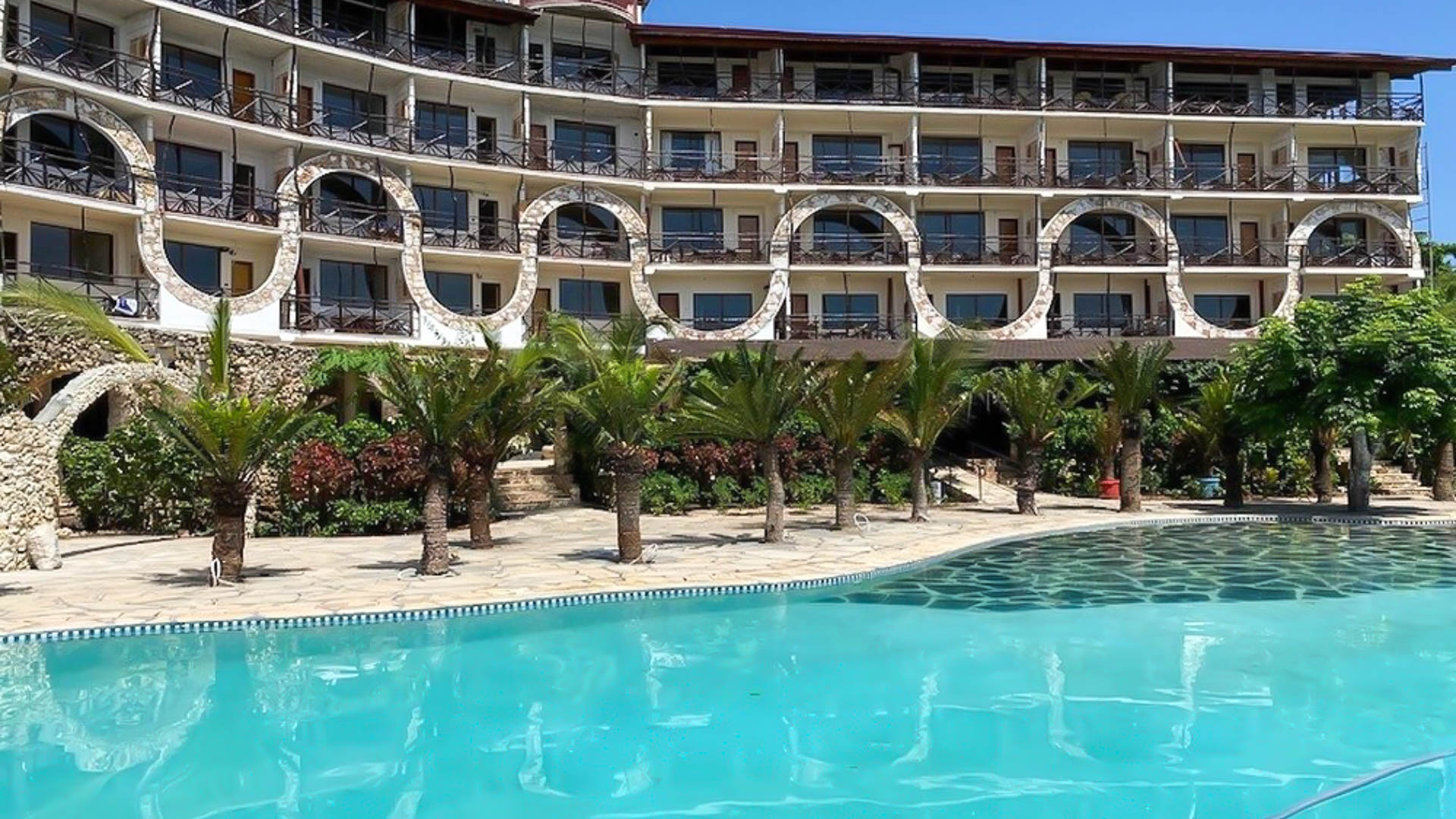 Palumbo Waves, Zanzibar Tanzania