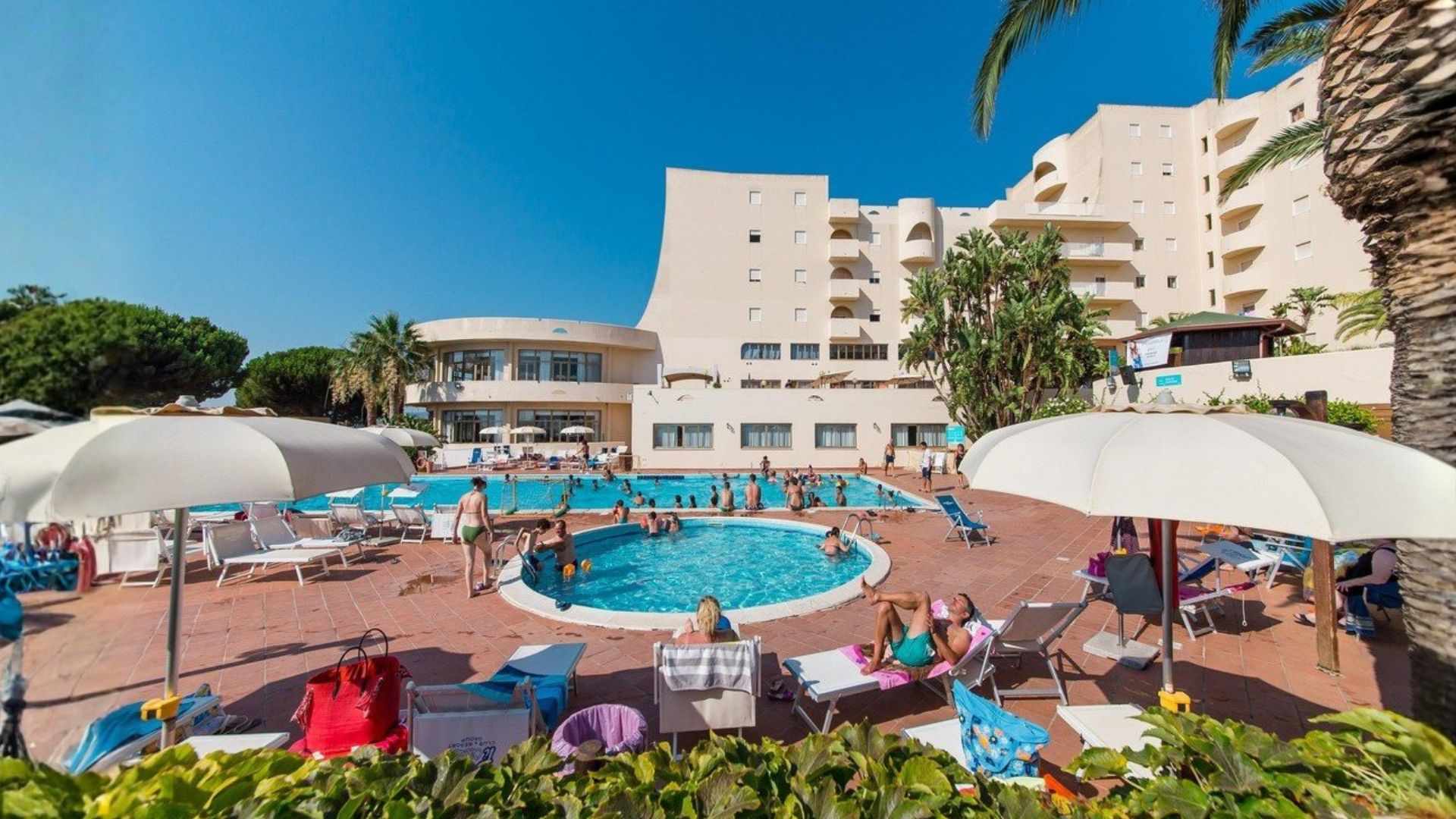 Paradise Beach Resort