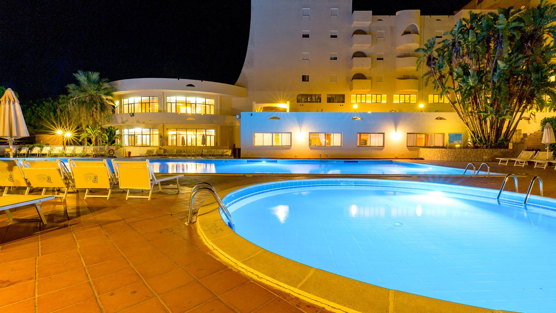 Paradise Beach Resort