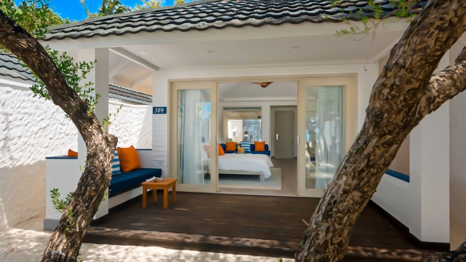 Paradise Island Resort & SPA