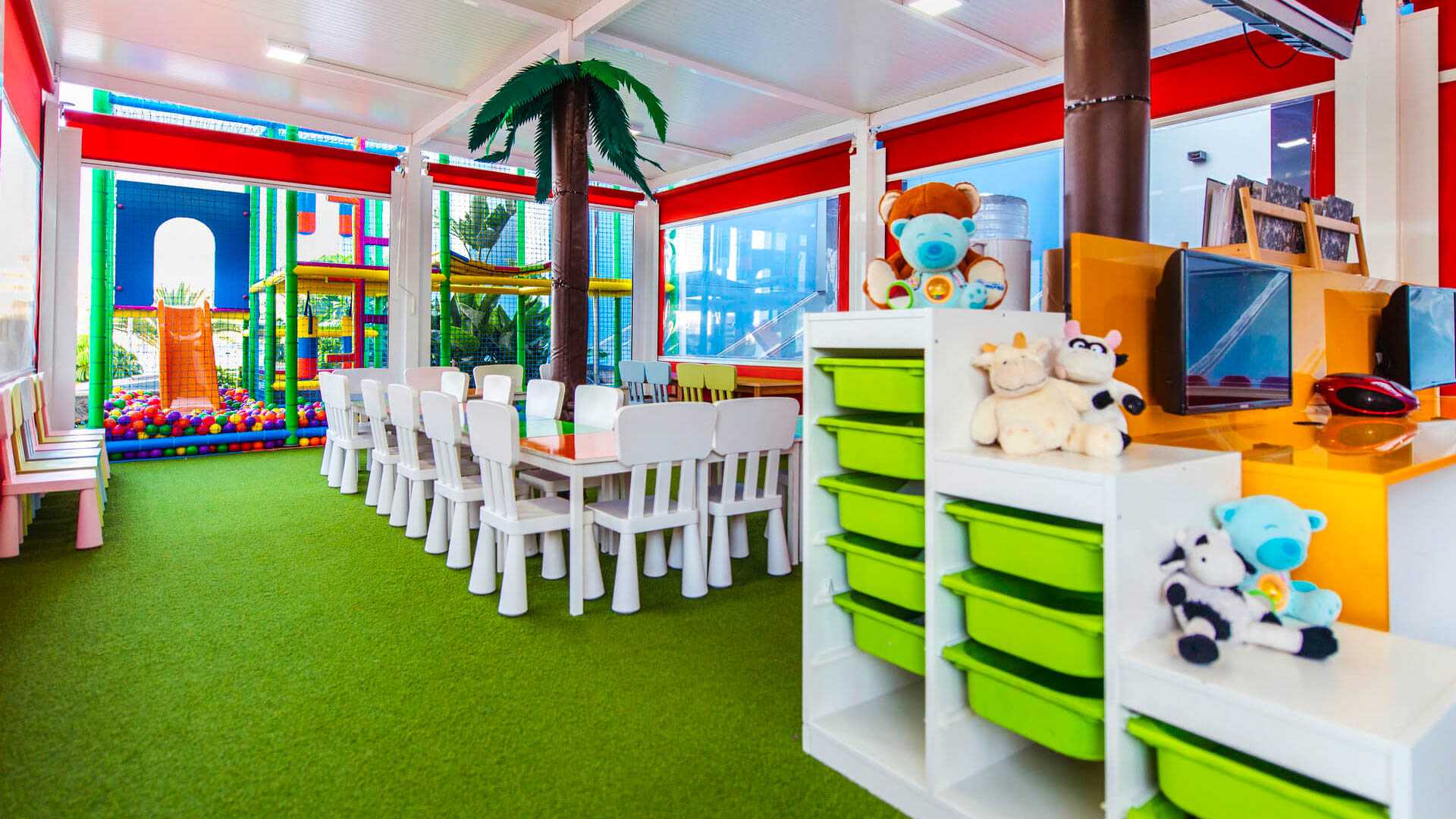 Paradise Park Fun Lifestyle Hotel