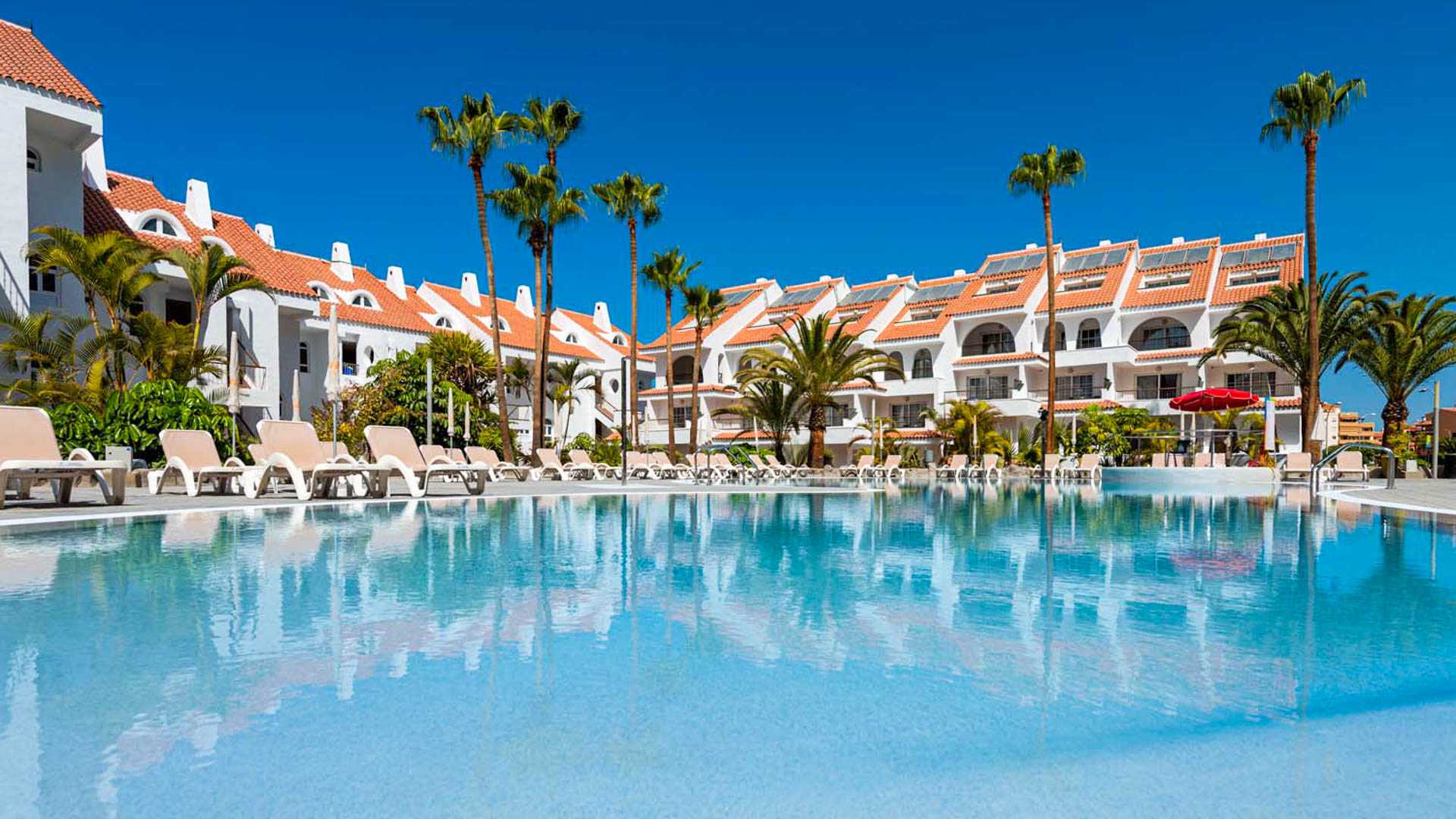 Paradise Park Fun Lifestyle Hotel