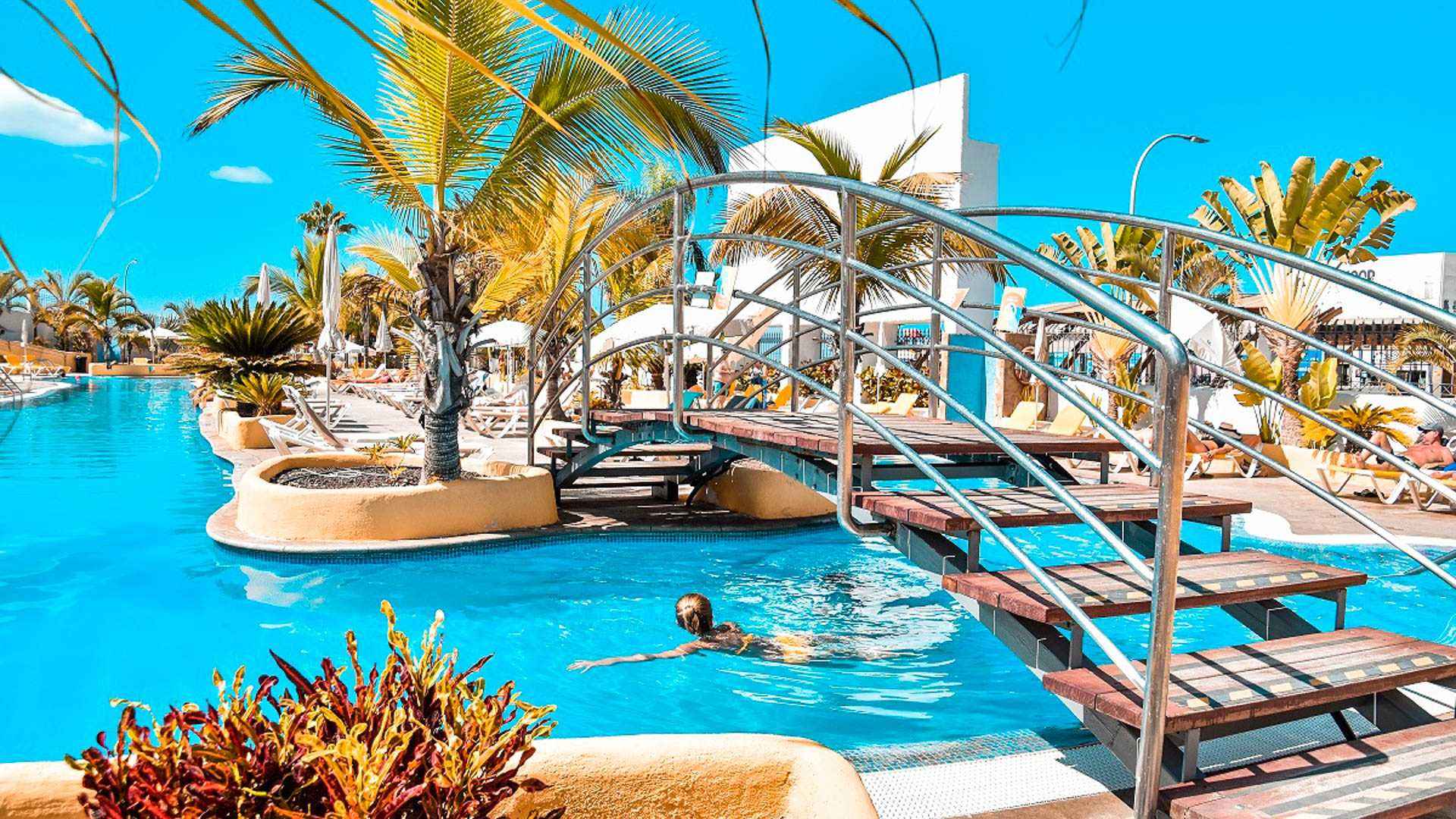 Paradise Park Fun Lifestyle Hotel