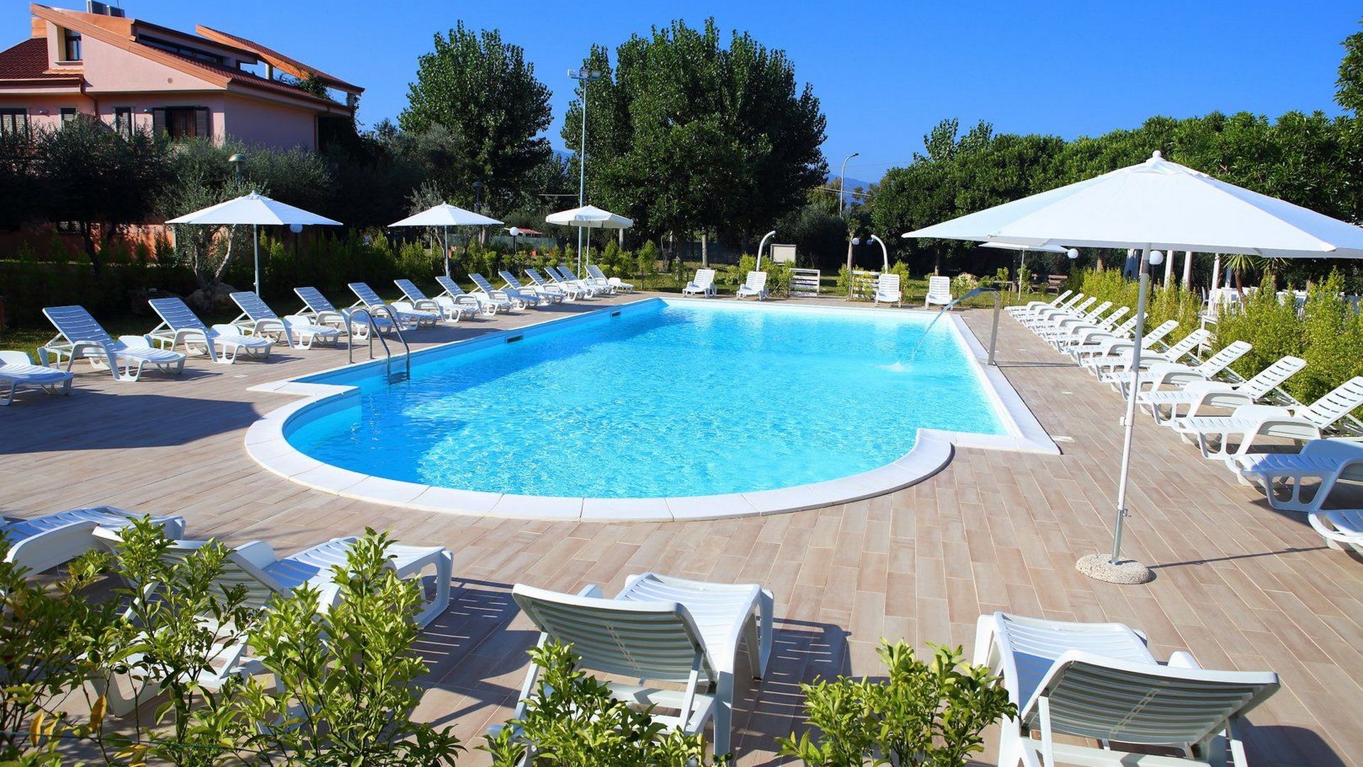 Hotel Park Village