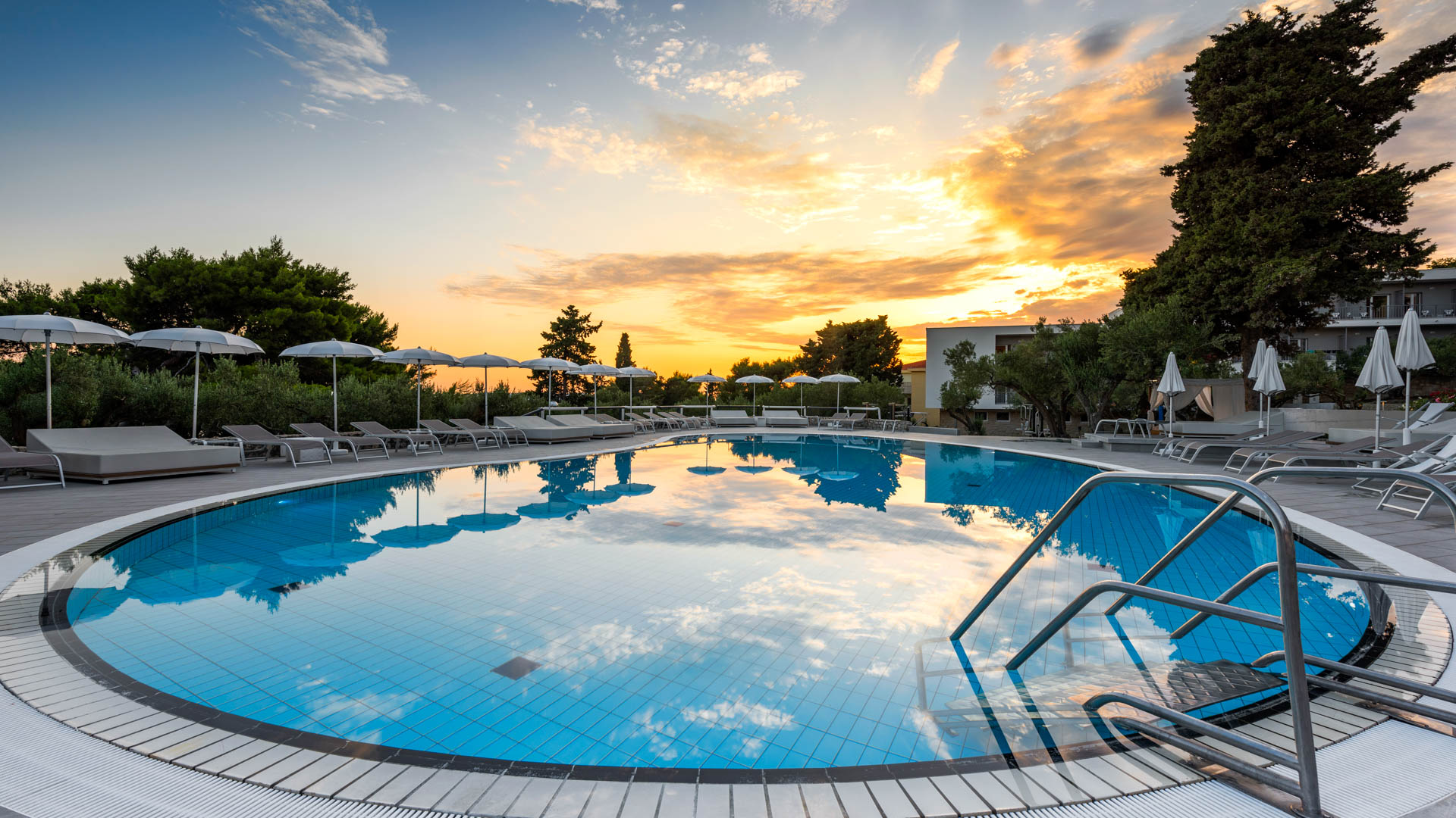 Pharos Bayhill Hotel