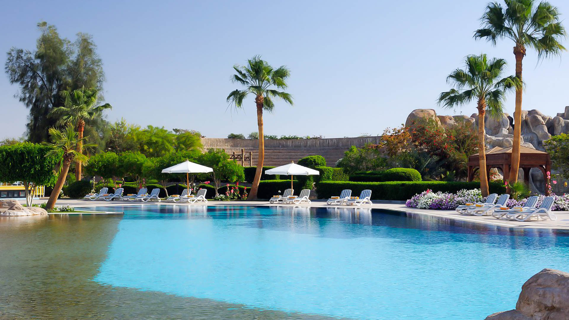 Promenade Beach Resort