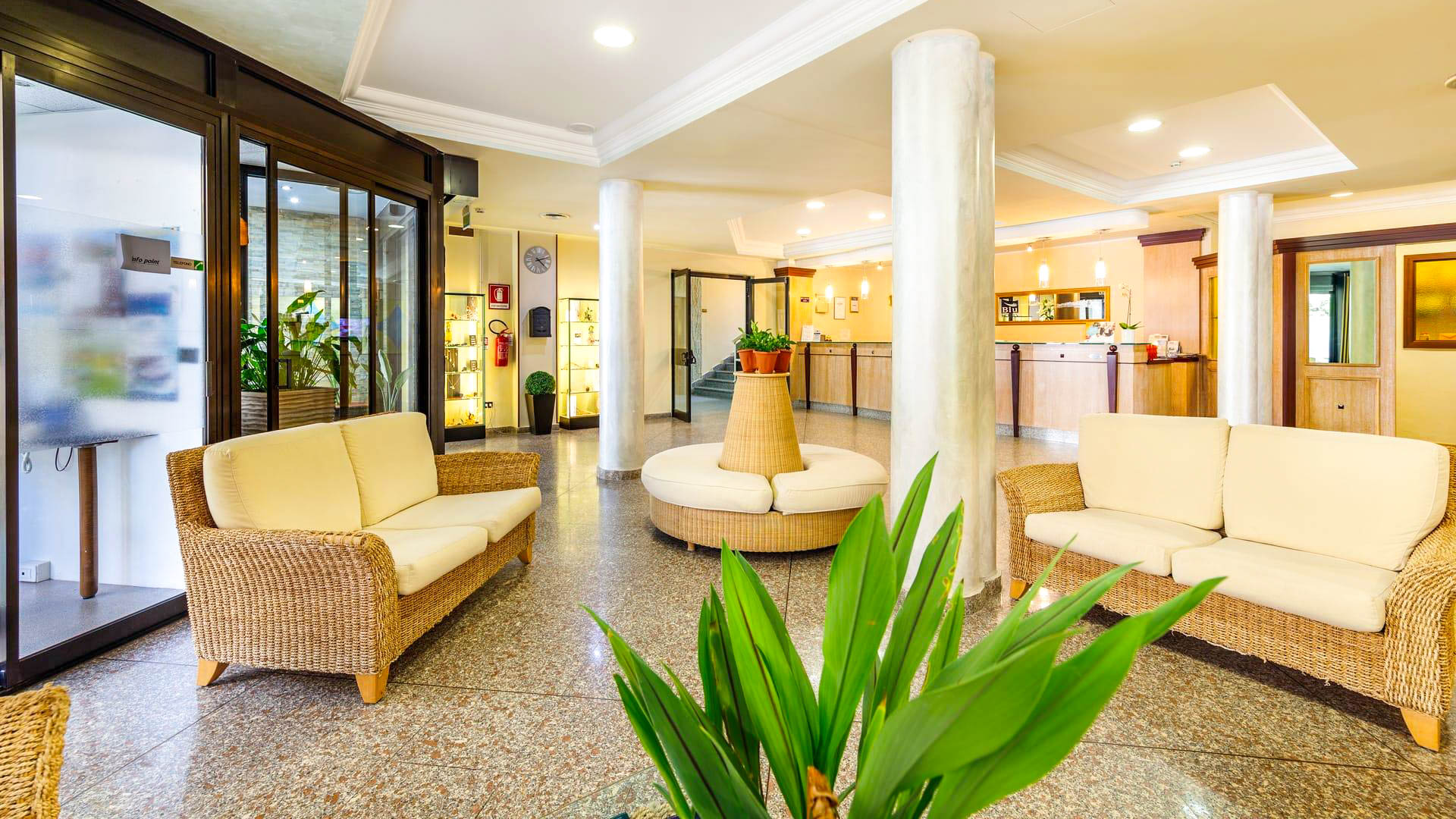 Rina Hotel