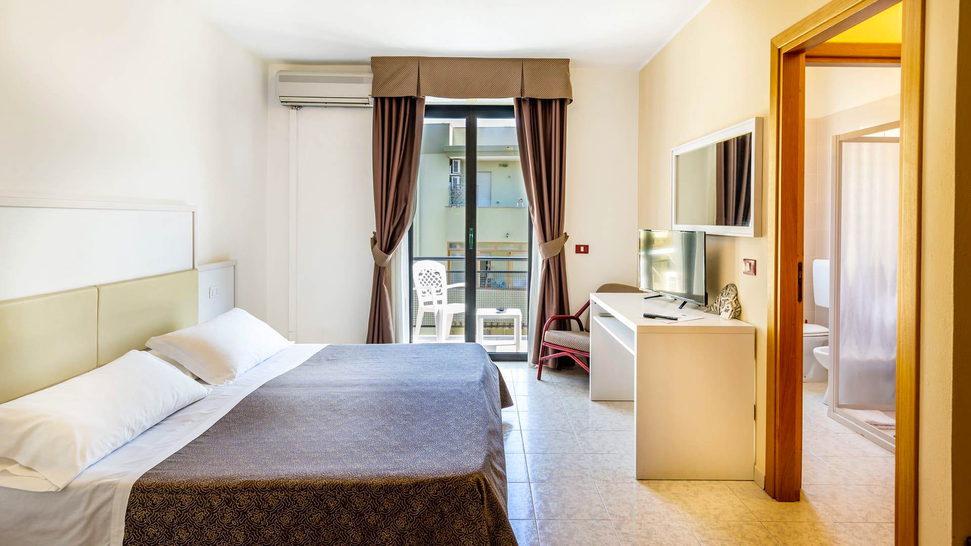 Rina Hotel