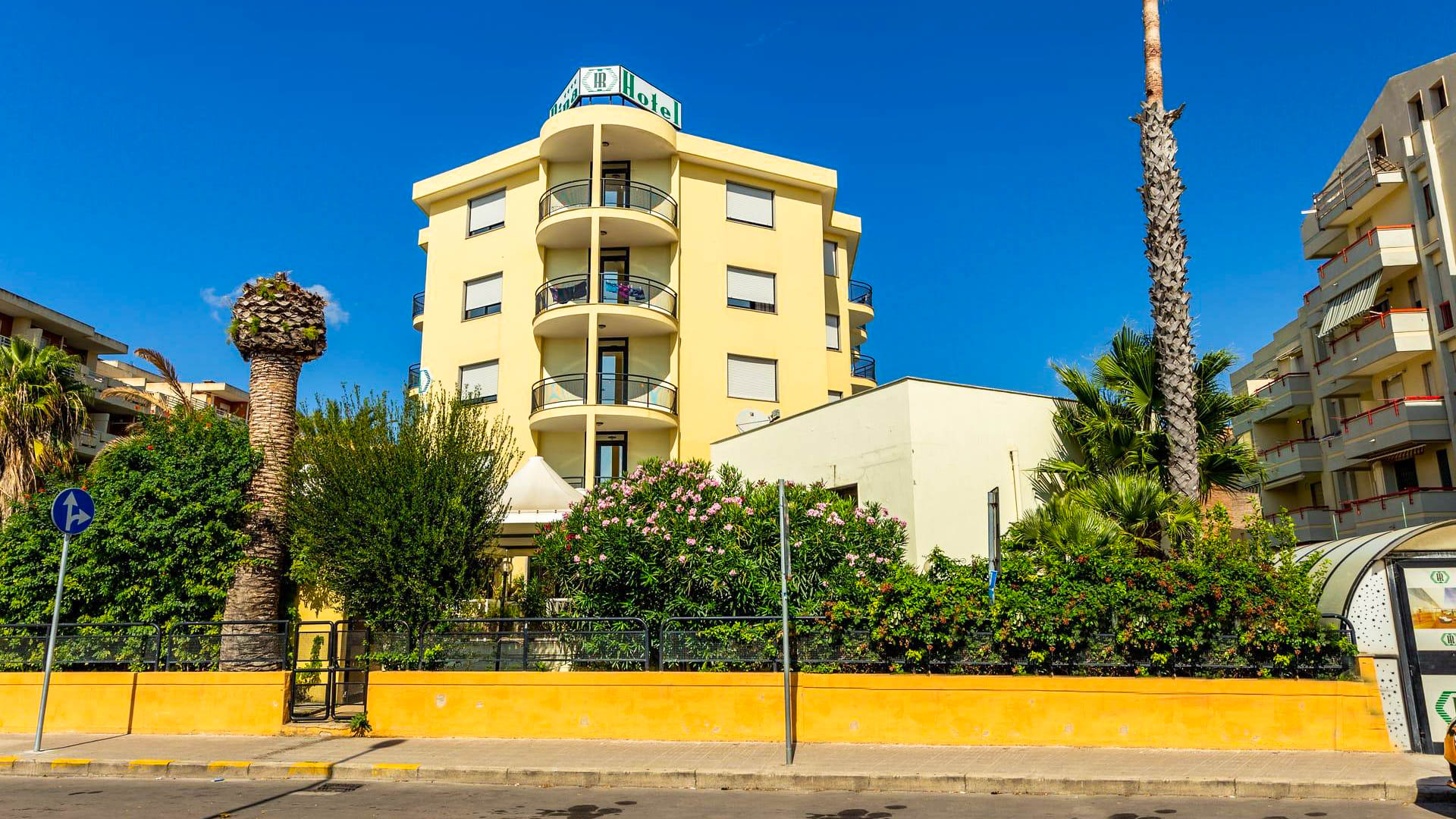 Rina Hotel