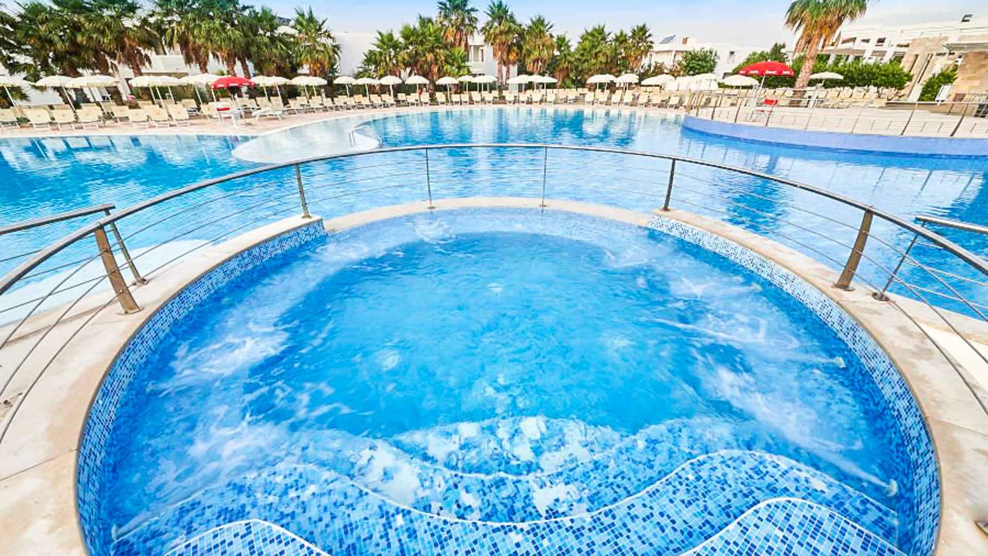 Riva Marina Resort