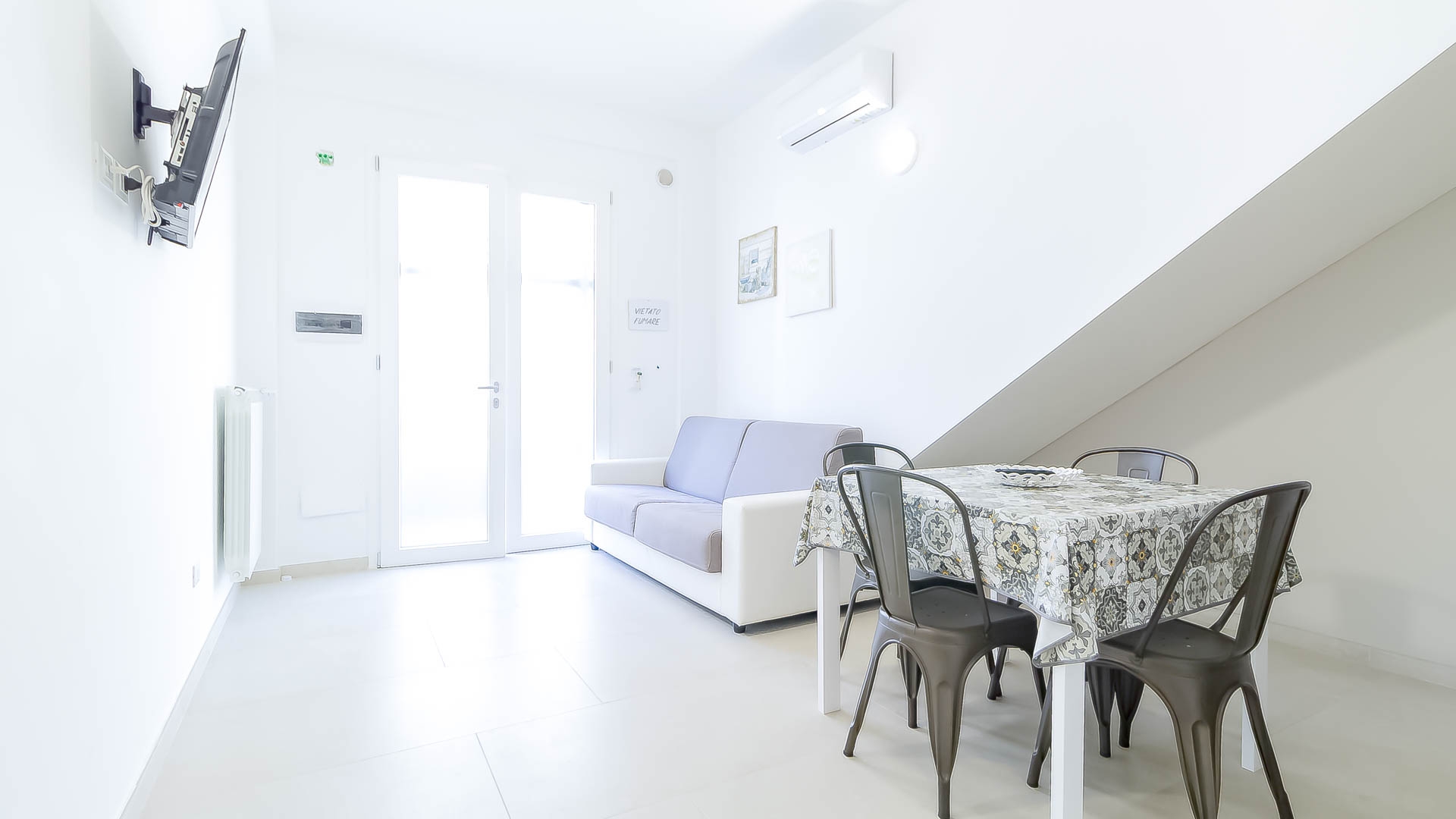Romina's Flat