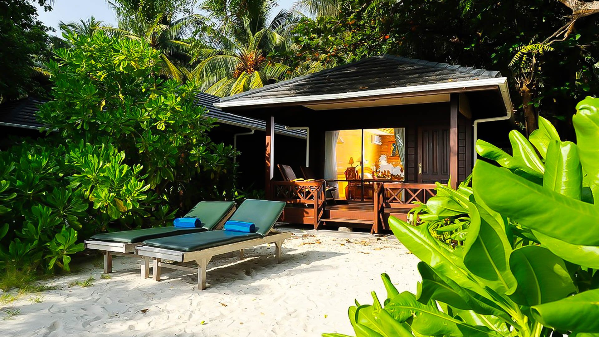 Royal Island Resort & Spa